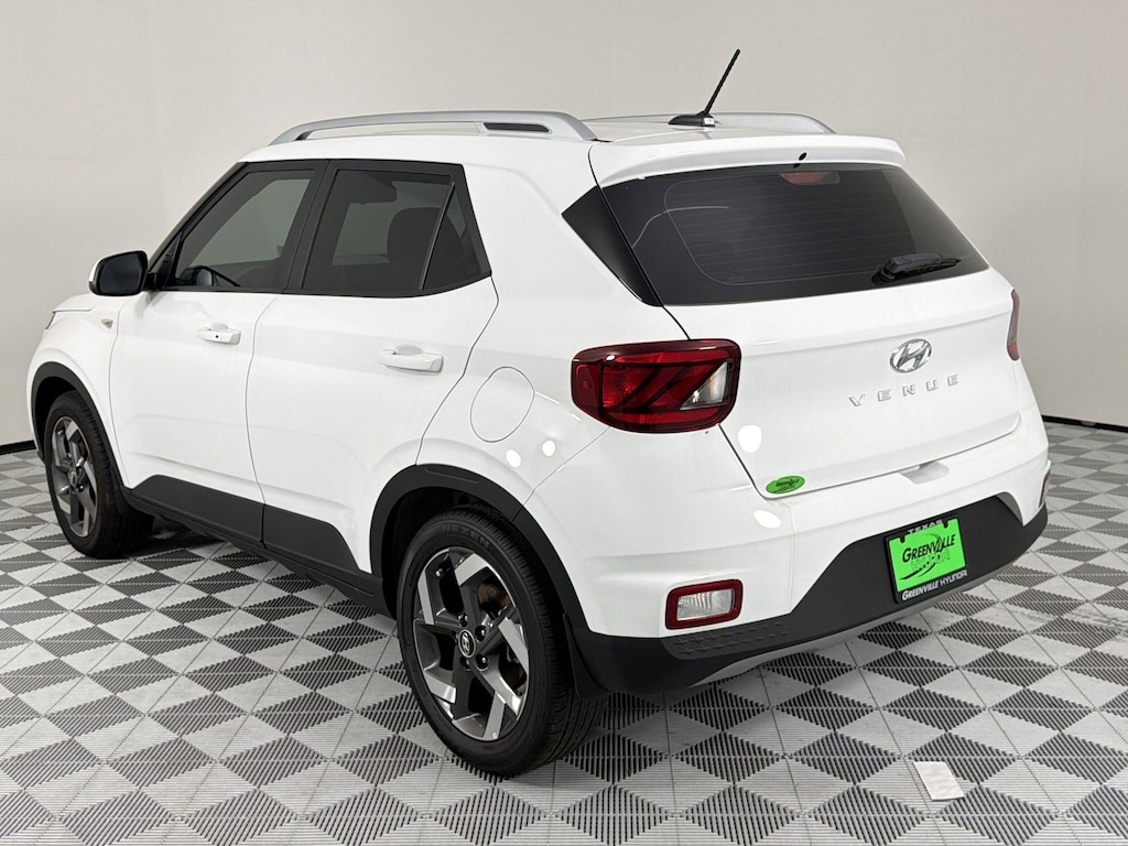 New 2026 Hyundai Venue SEL SEL FWD