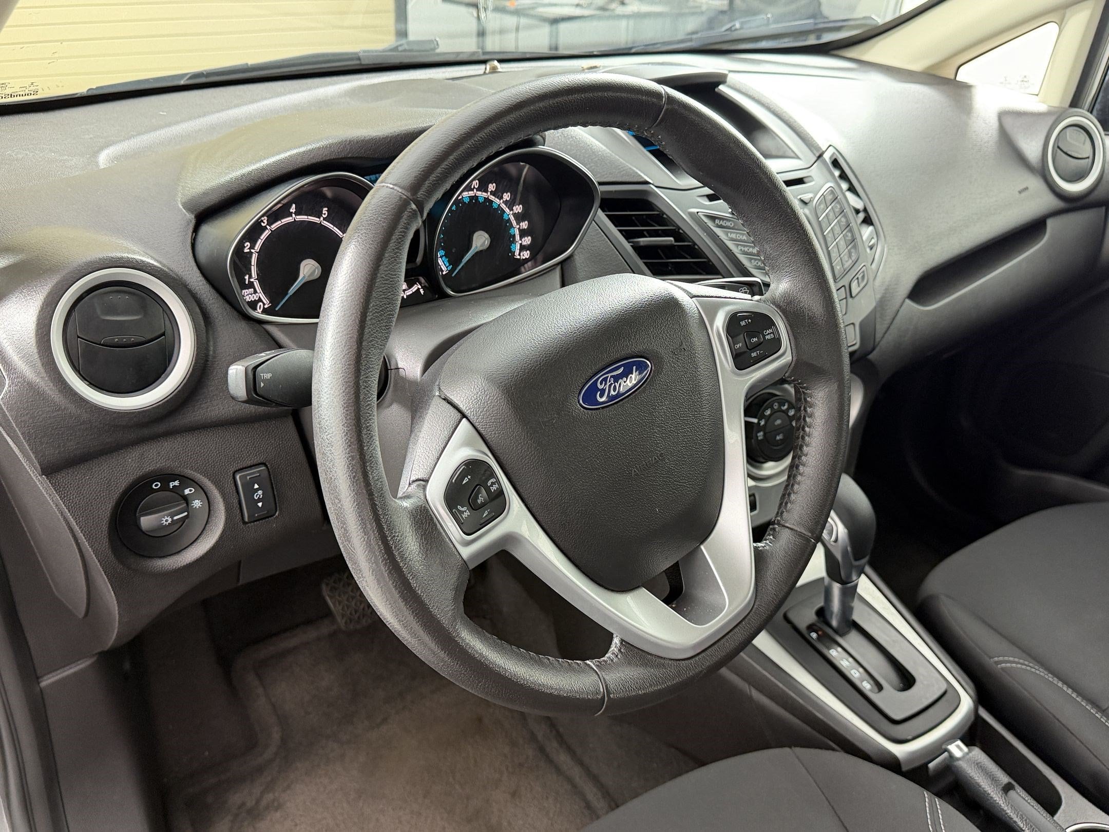 2016 Ford Fiesta SE HB SE