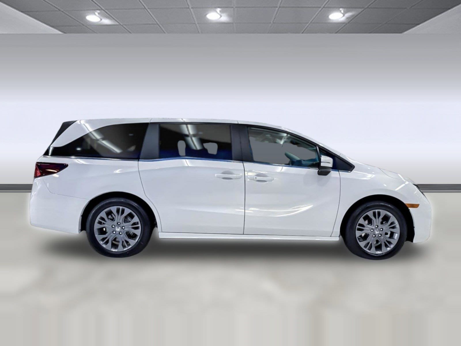 2026 Honda Odyssey Touring photo 6