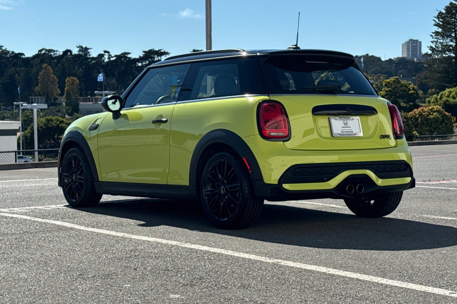 2023 Mini Cooper 2 Door Hardtop S photo 2