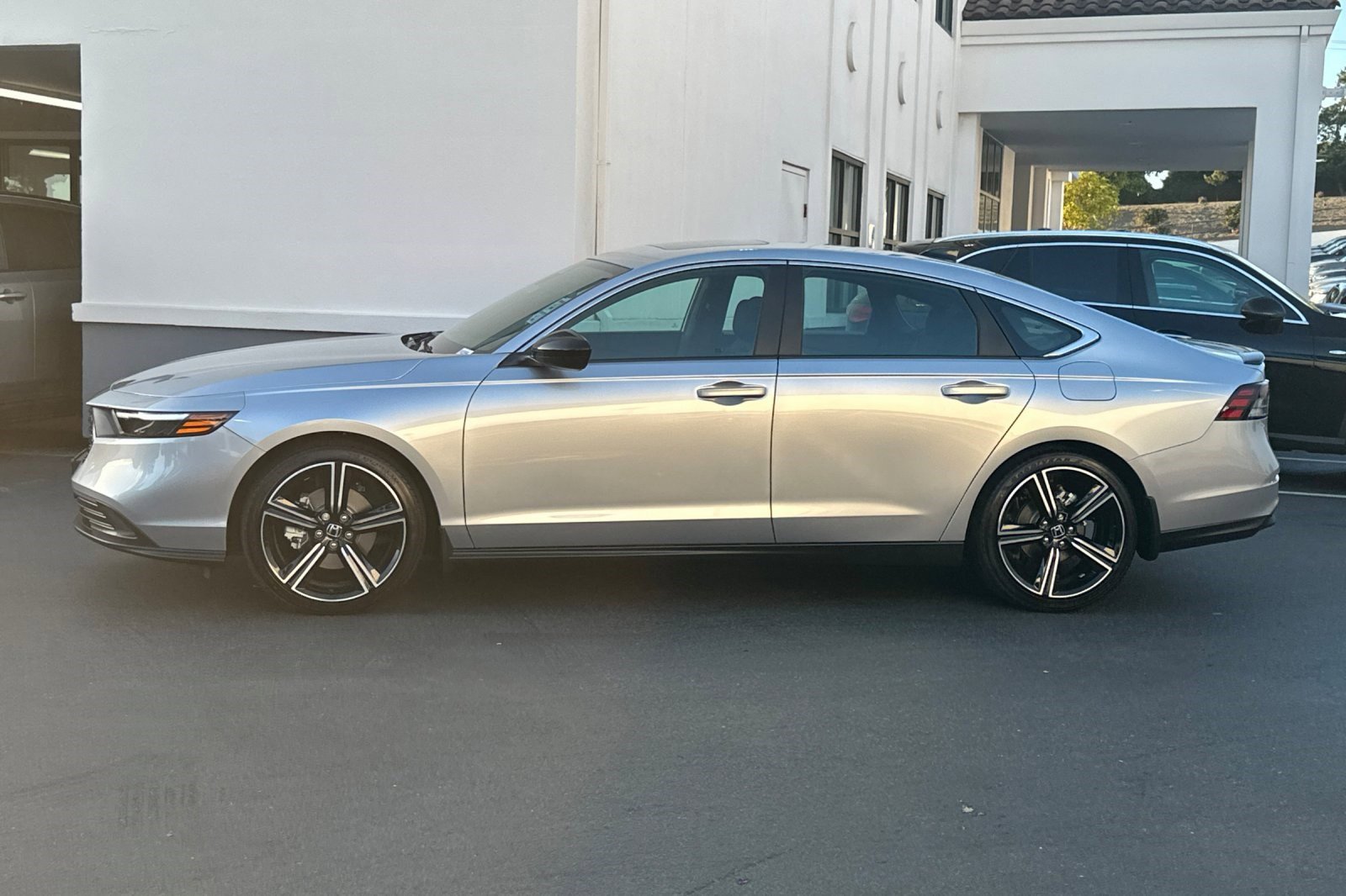 2025 Honda Accord Hybrid Sport photo 2