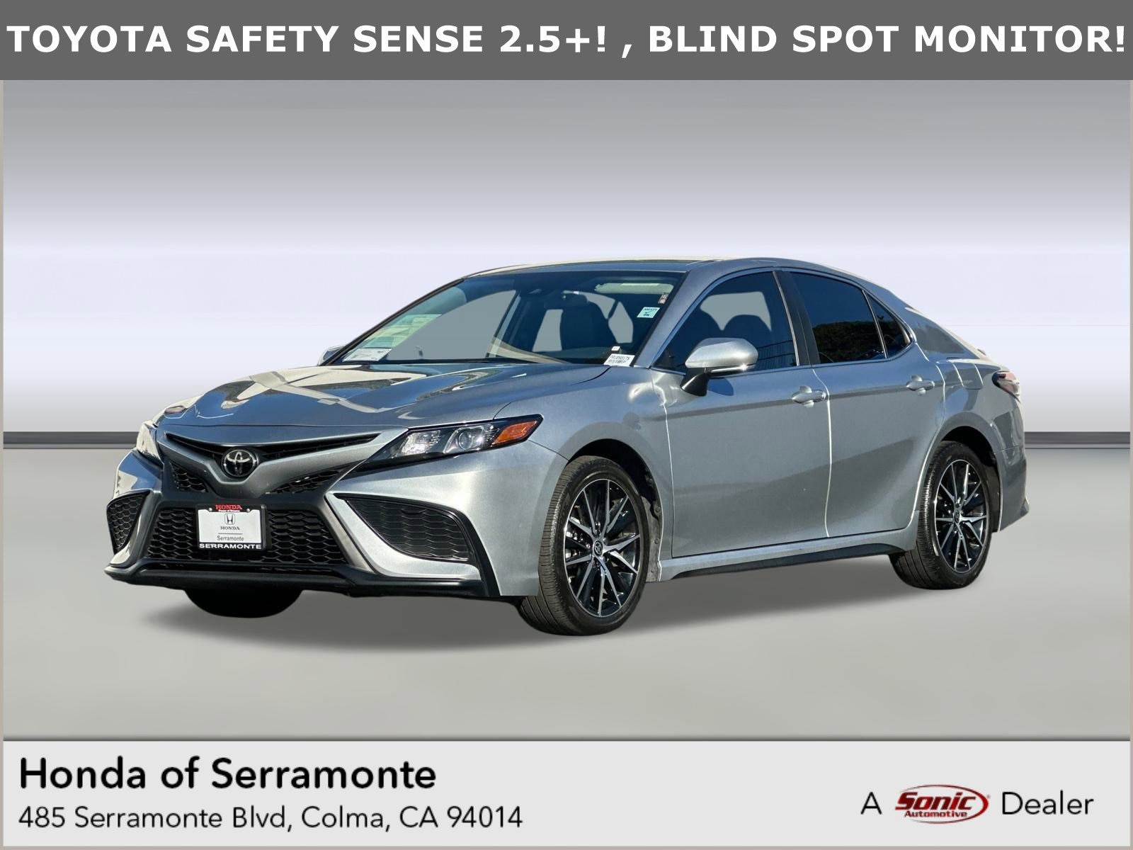 2024 Toyota Camry SE's photo