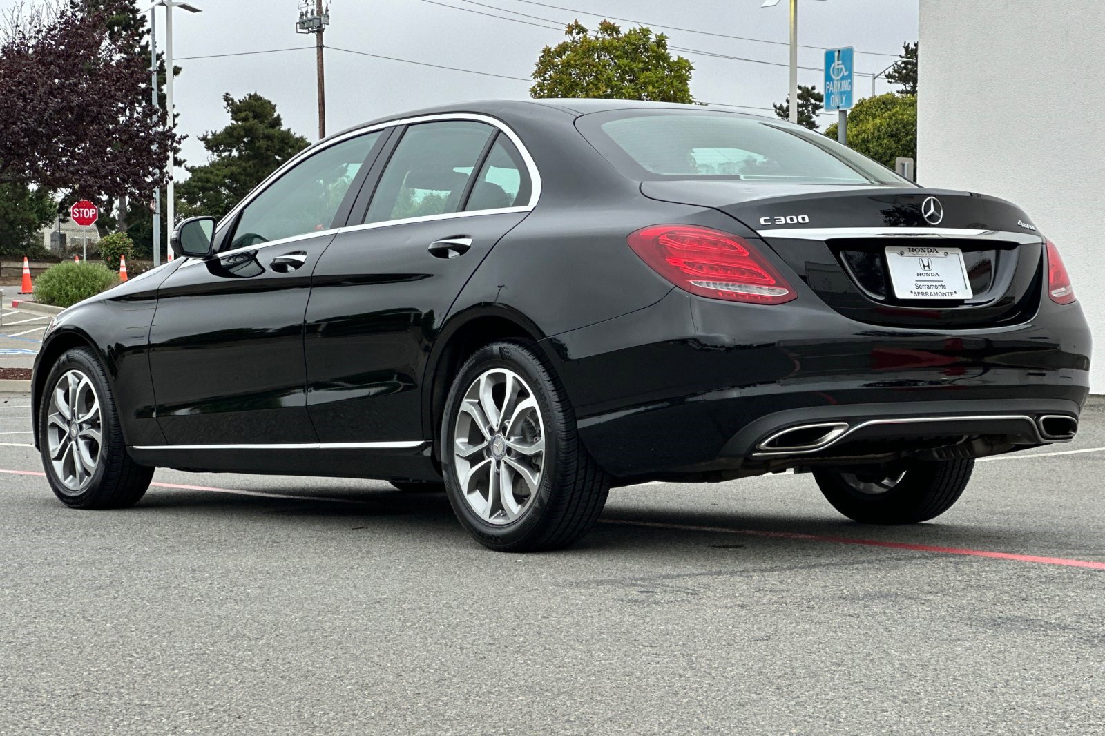 2017 Mercedes Benz C 300 4MATIC Sedan photo 3