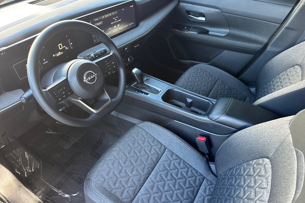 Used 2025 Nissan Kicks SV SUV