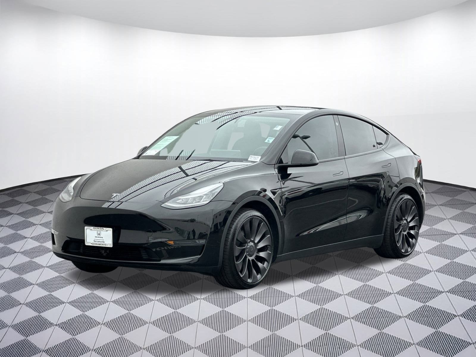 Used 2021 Tesla Model Y Long Range with VIN 5YJYGDEE8MF095375 for sale in Northfield, Minnesota