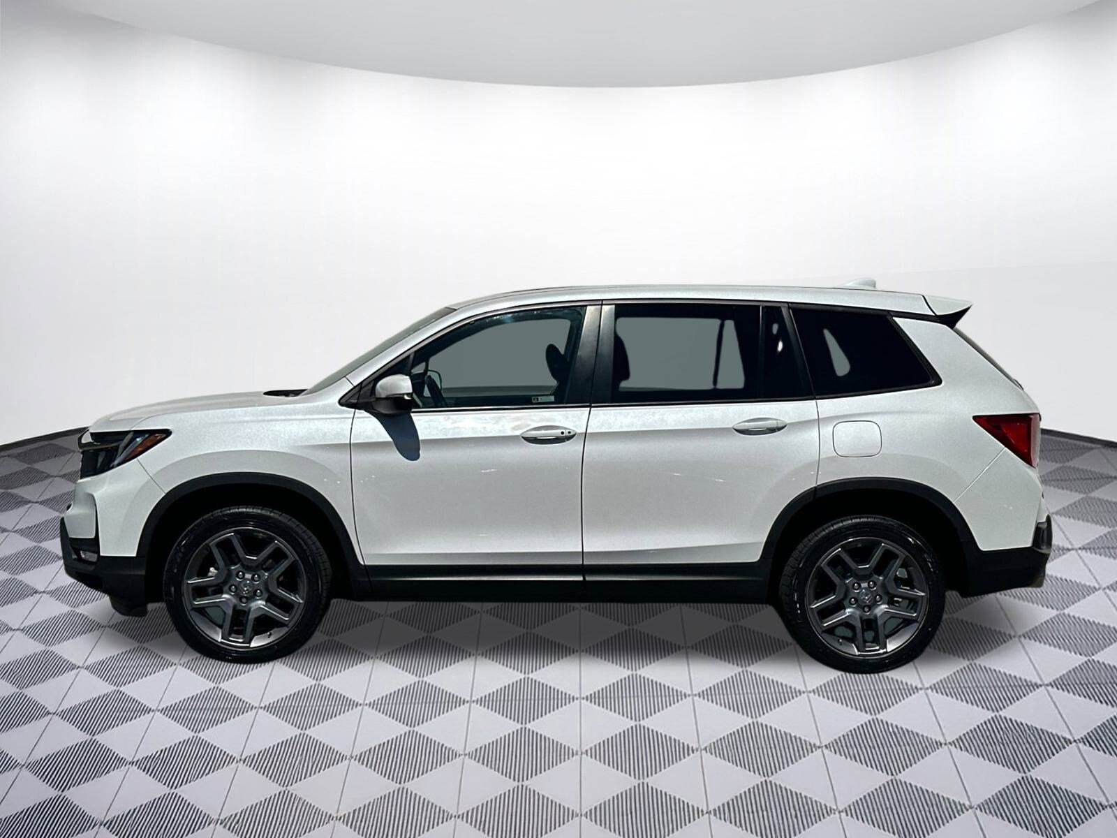 2023 Honda Passport EX-L photo 2