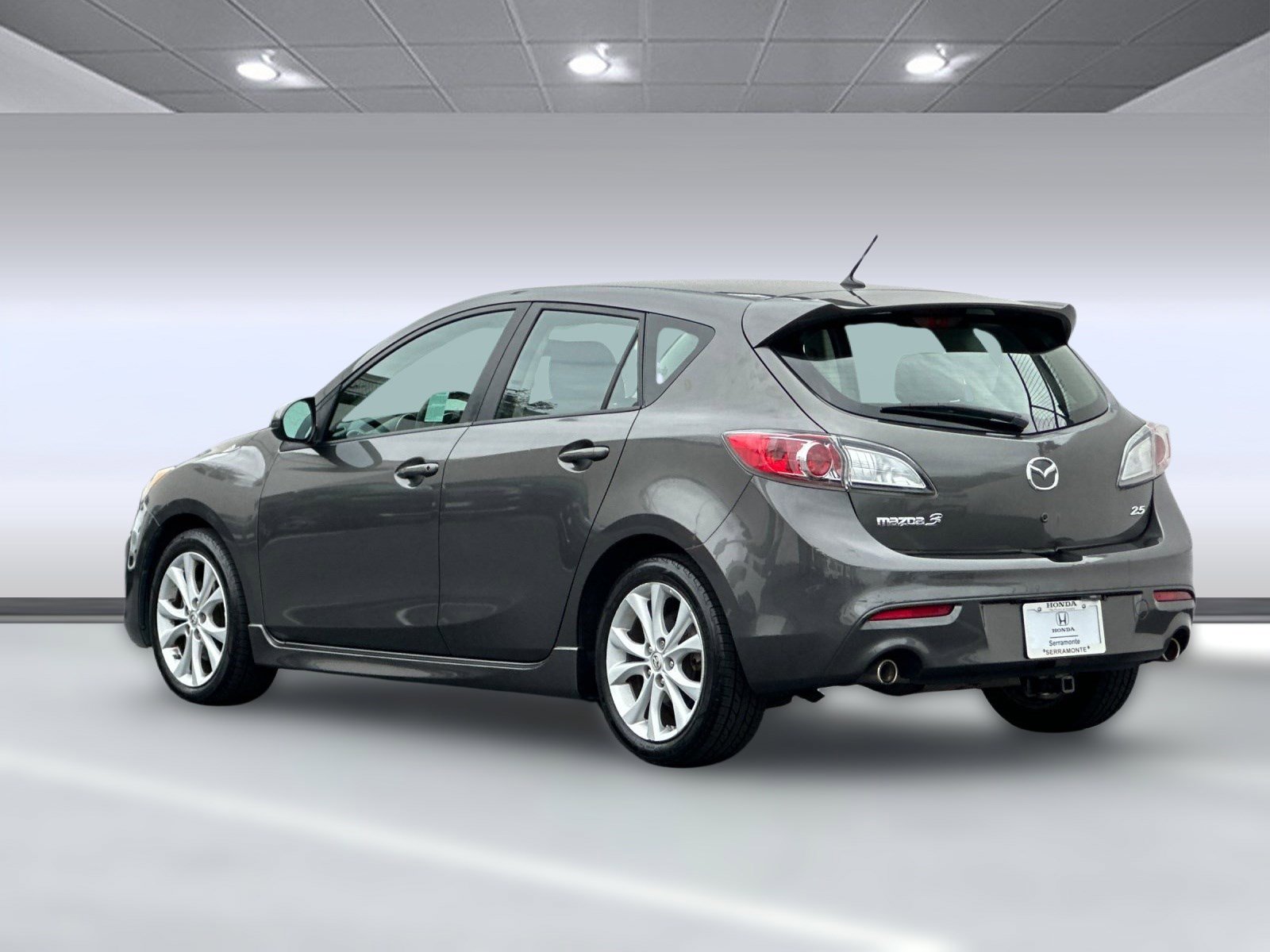 2011 Mazda Mazda3 Sport Hatchback photo 3