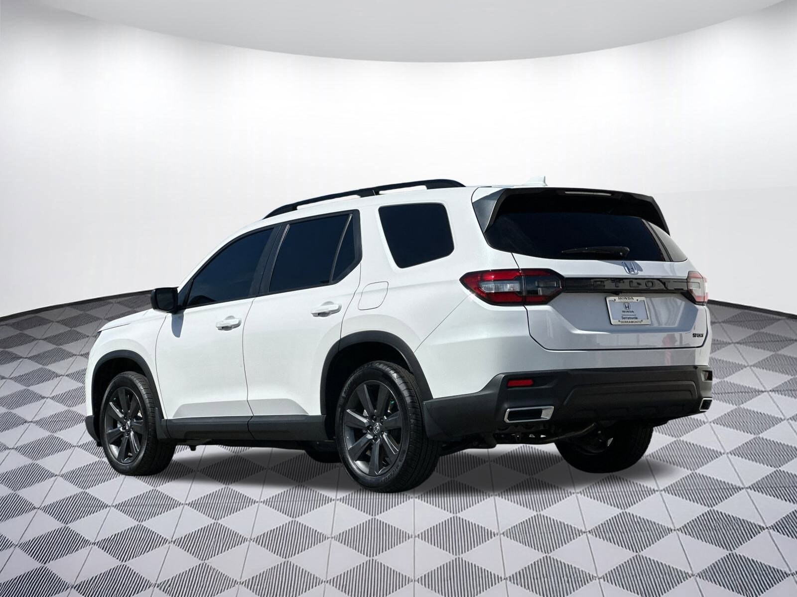 2025 Honda Pilot Sport photo 2