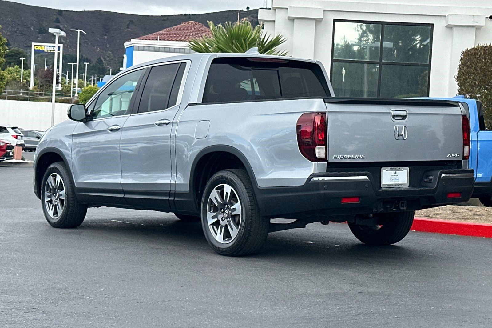 2017 Honda Ridgeline RTL-E photo 3