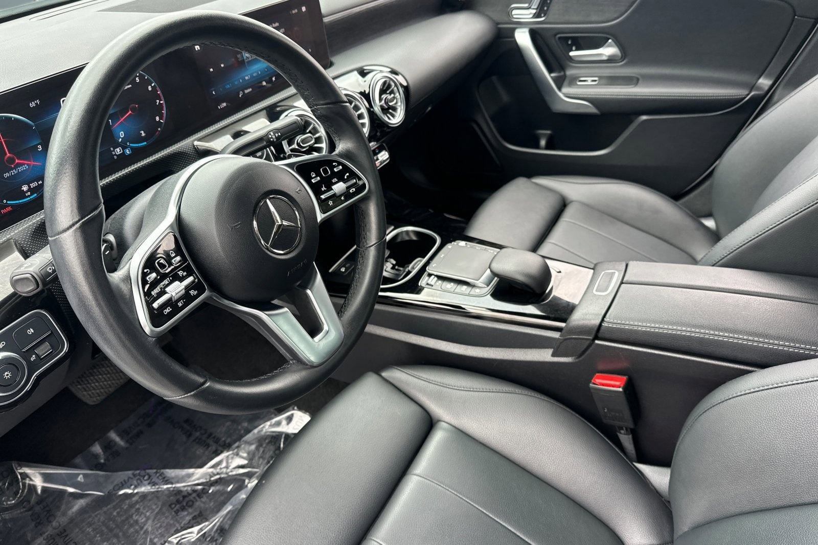2023 Mercedes Benz CLA 250 photo 4