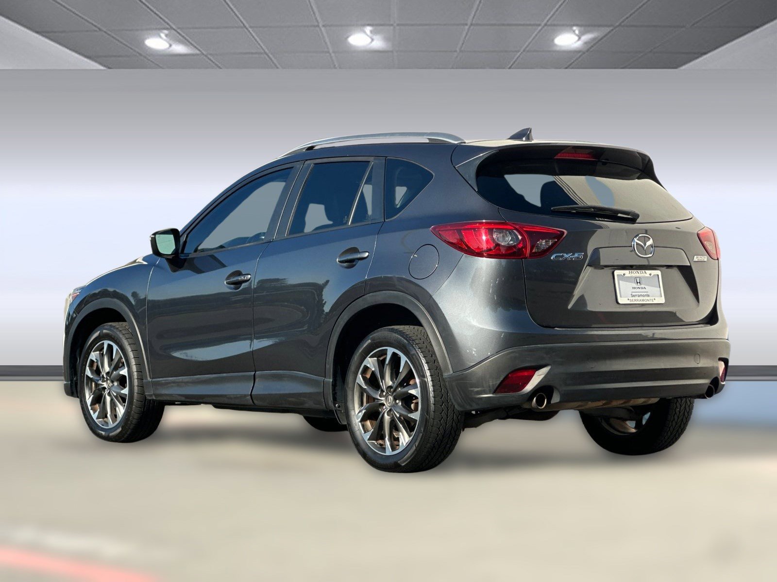2016 Mazda CX-5 Grand Touring photo 2