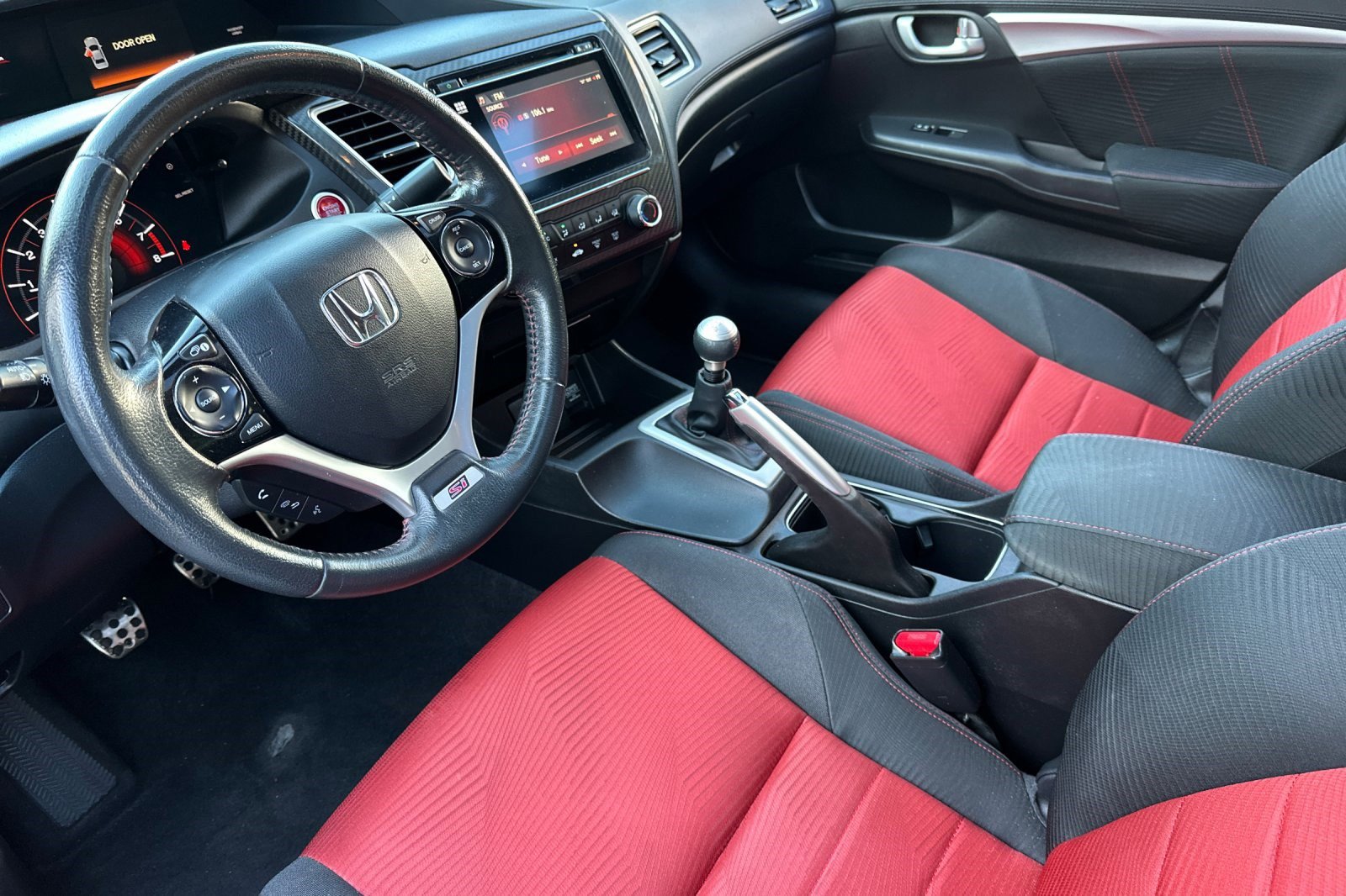 2014 Honda Civic Si photo 2