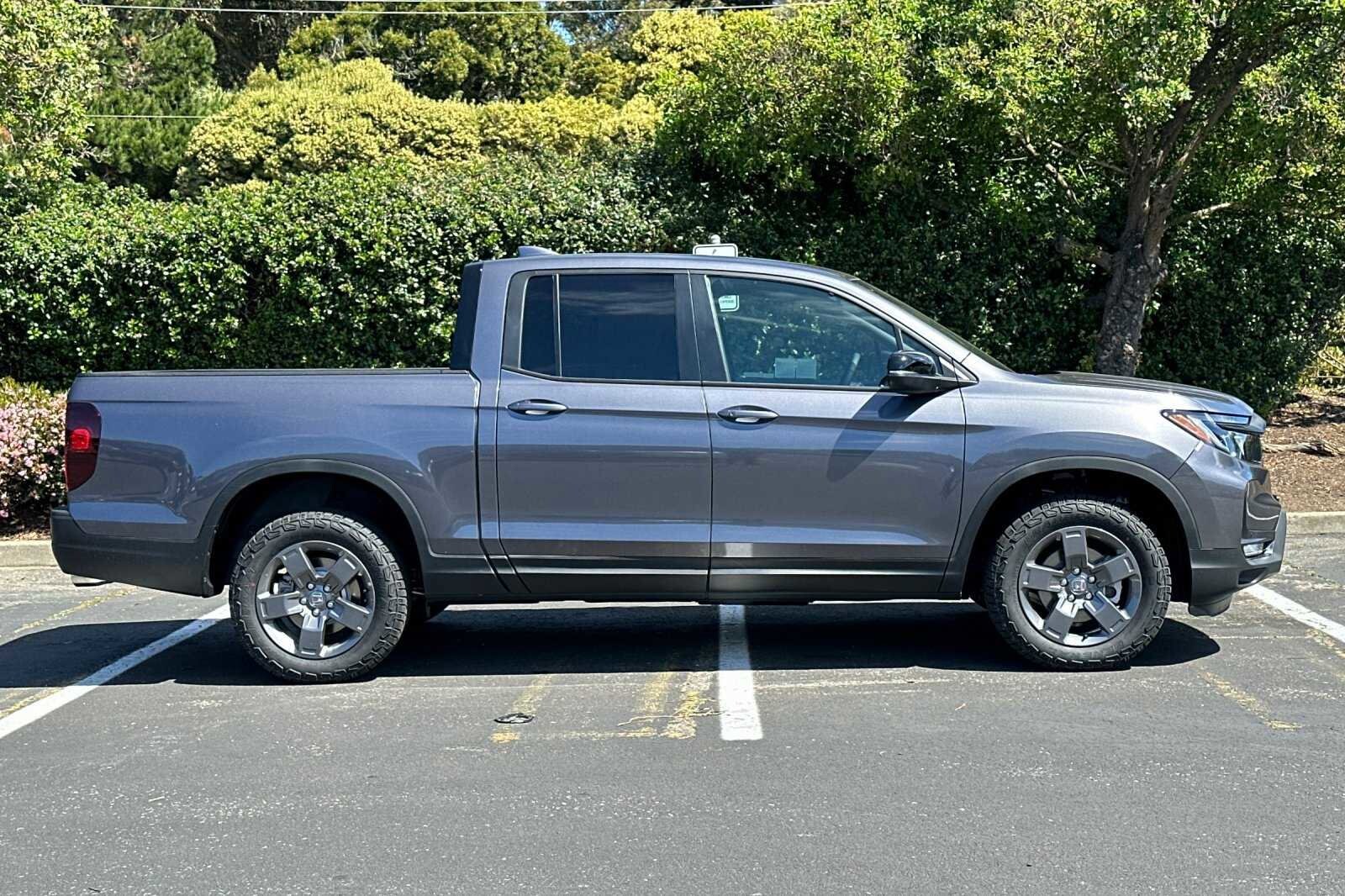 2024 Honda Ridgeline TrailSport photo 3