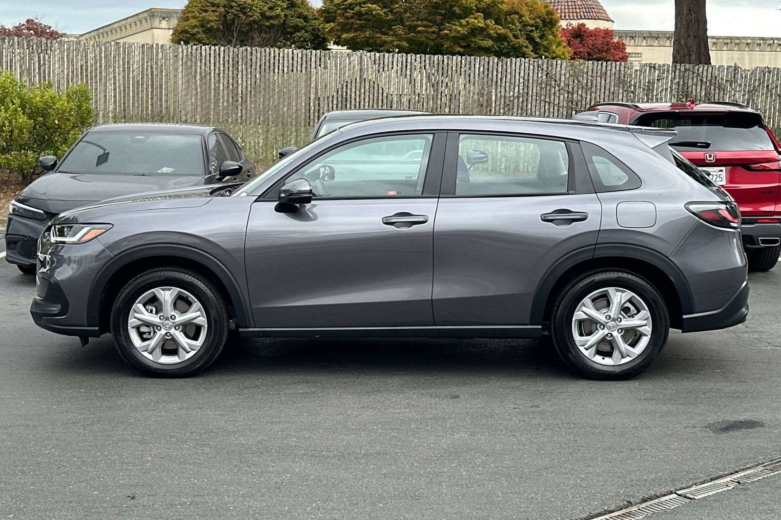2025 Honda HR-V LX photo 2