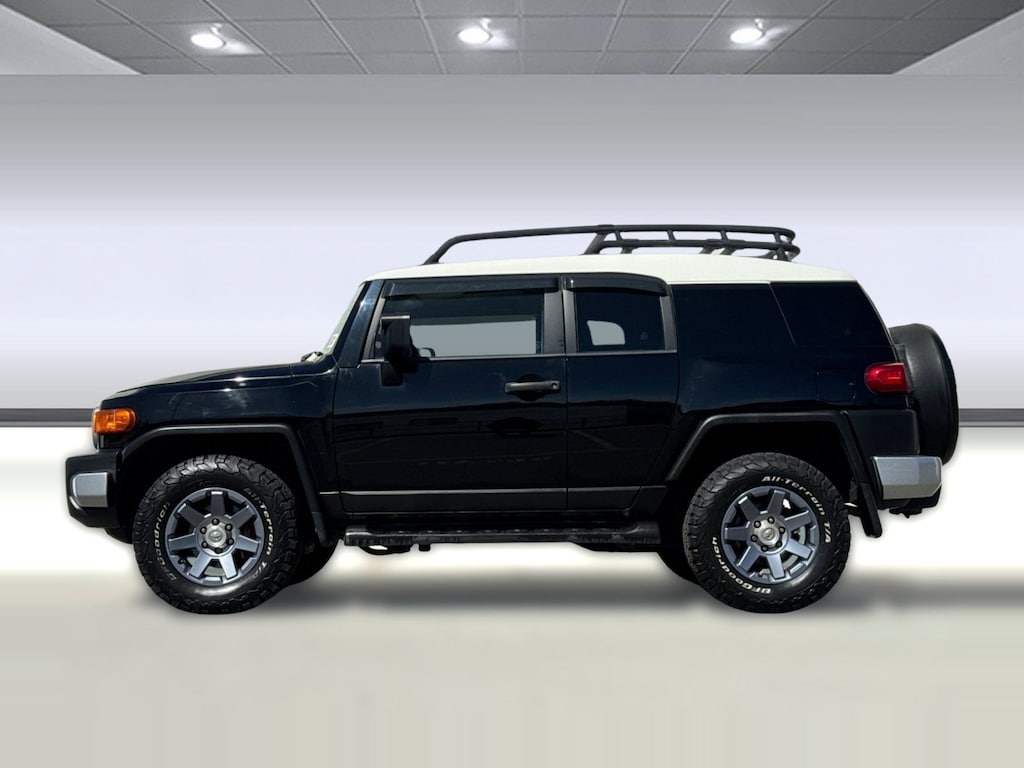 Used 2014 Toyota FJ Cruiser AT 4WD V6 SUV
