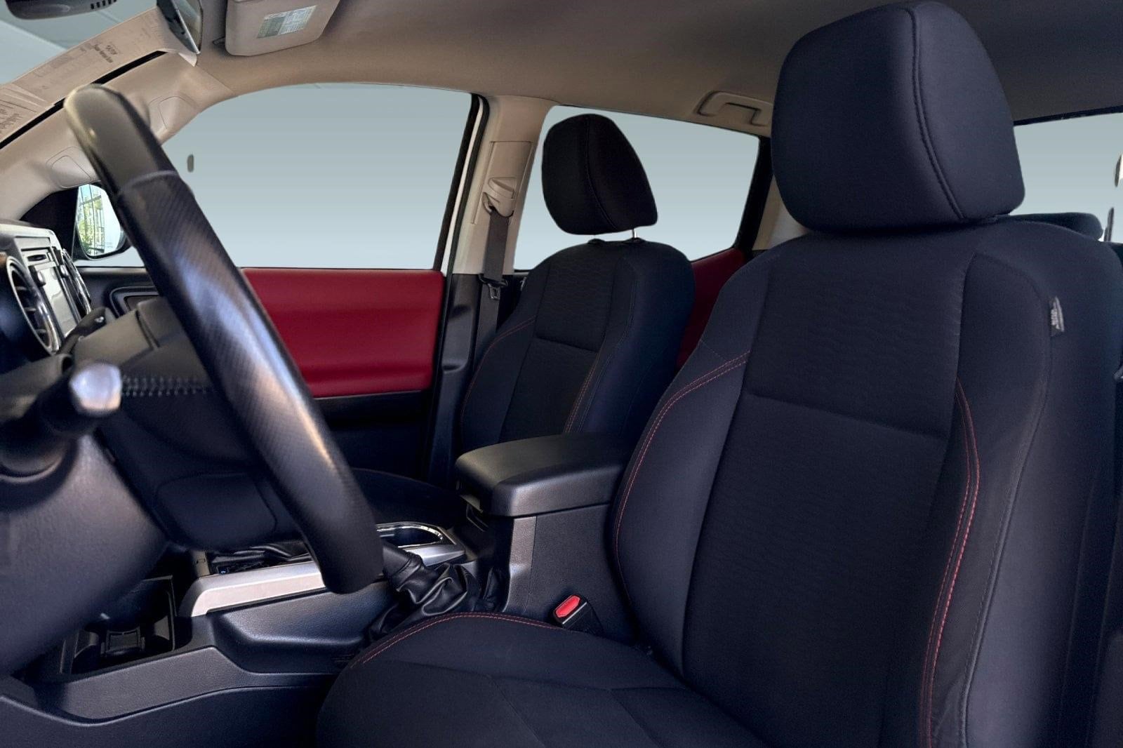 2019 Toyota Tacoma SR5 photo 4