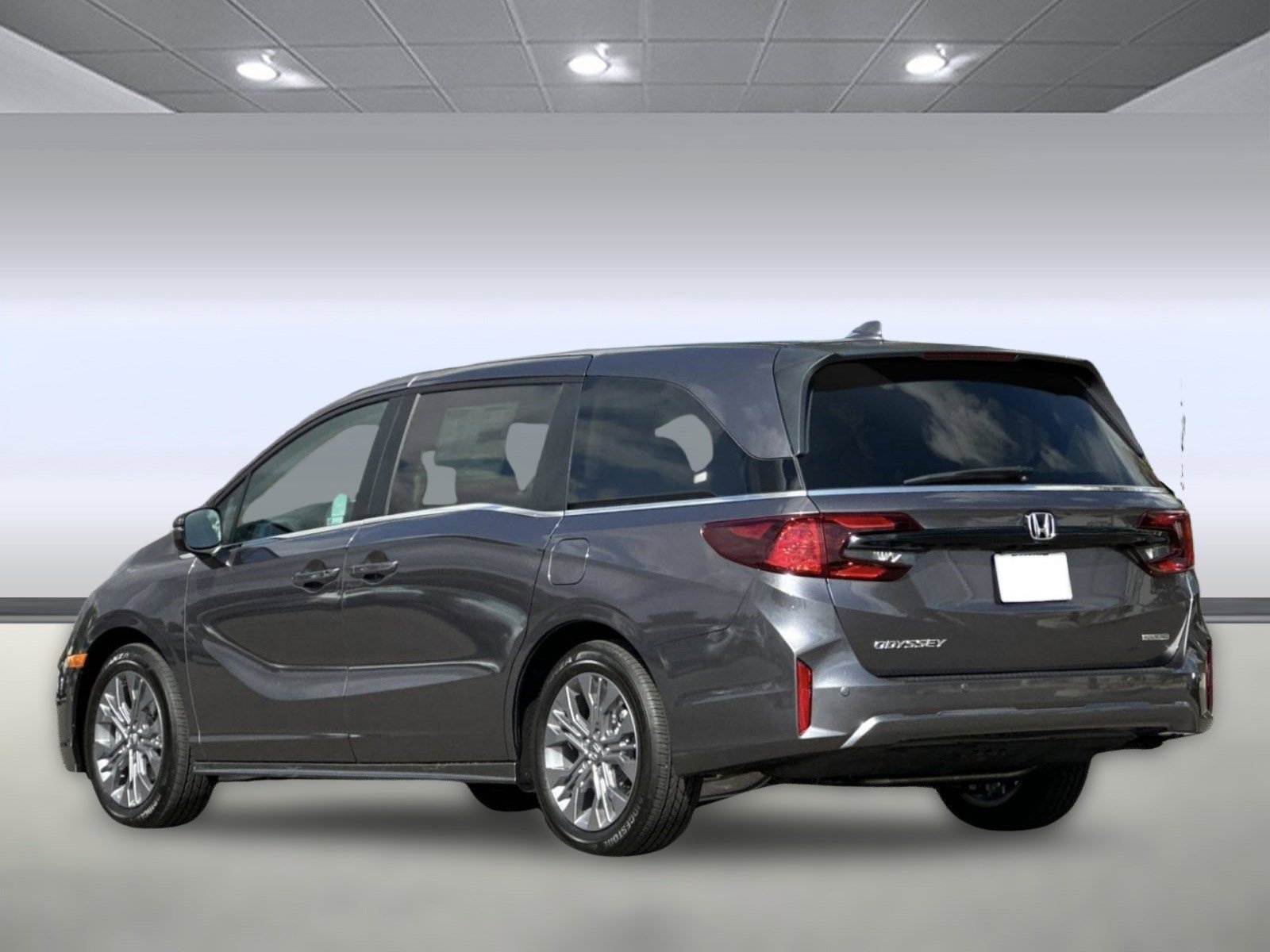 2026 Honda Odyssey Touring photo 3