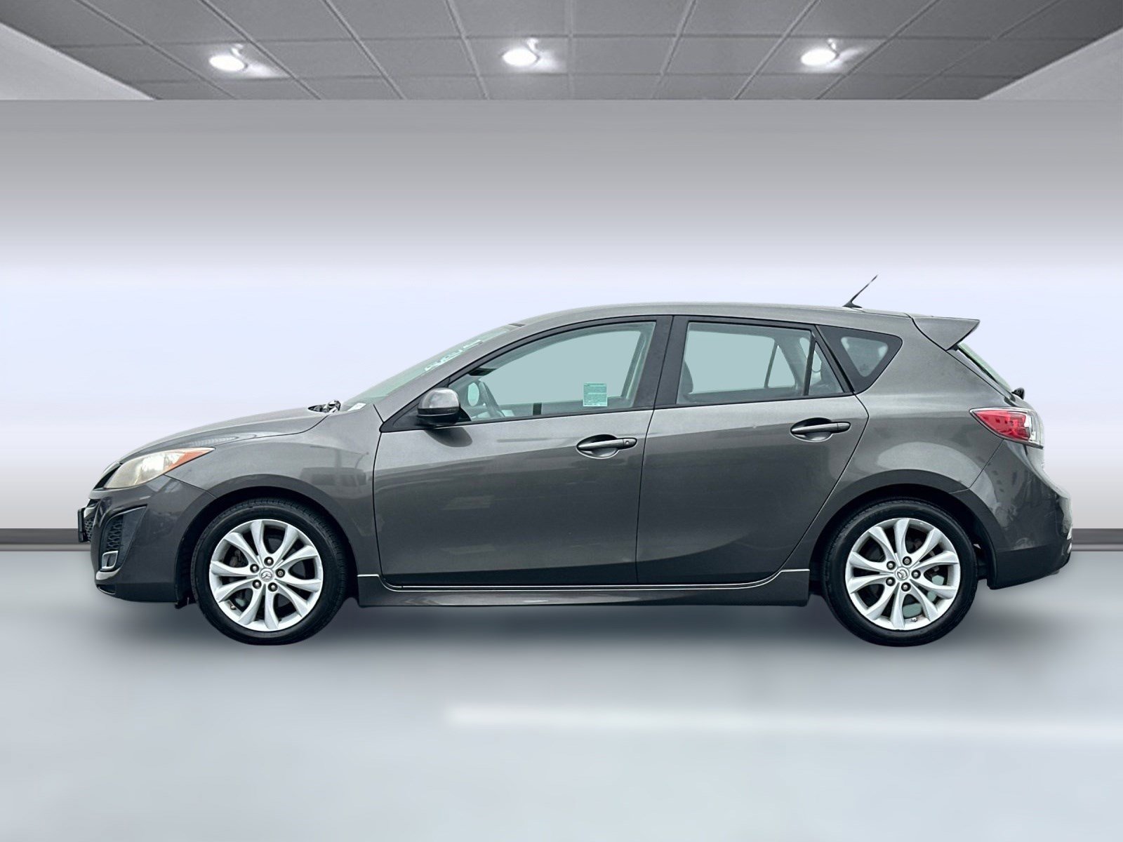 2011 Mazda Mazda3 Sport Hatchback photo 2