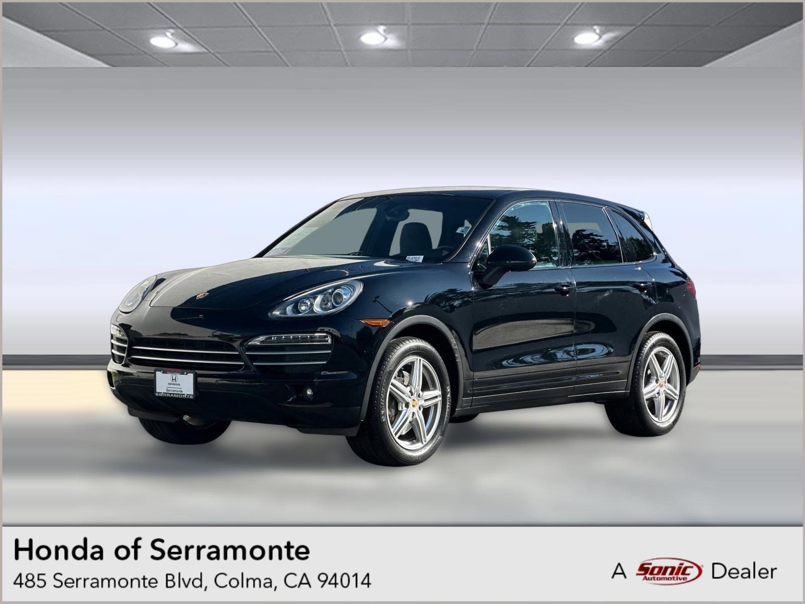 2014 Porsche Cayenne Platinum Edition's photo