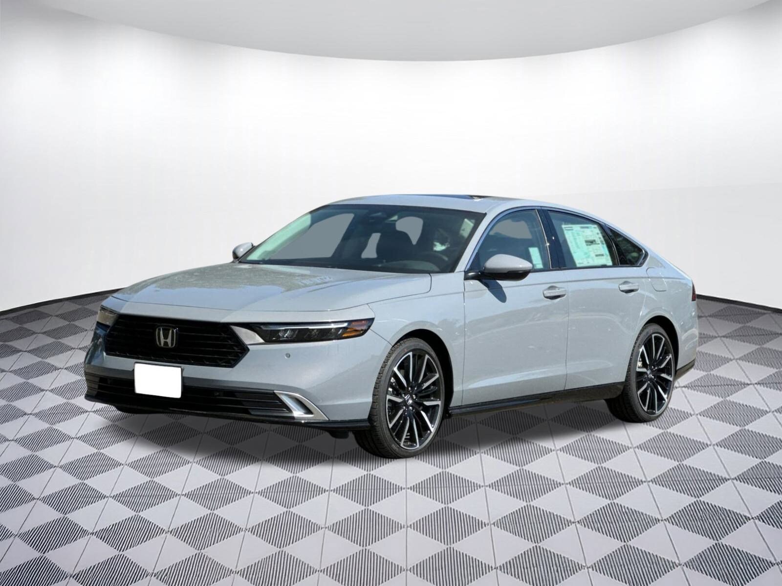 2025 Honda Accord Hybrid Touring photo 2