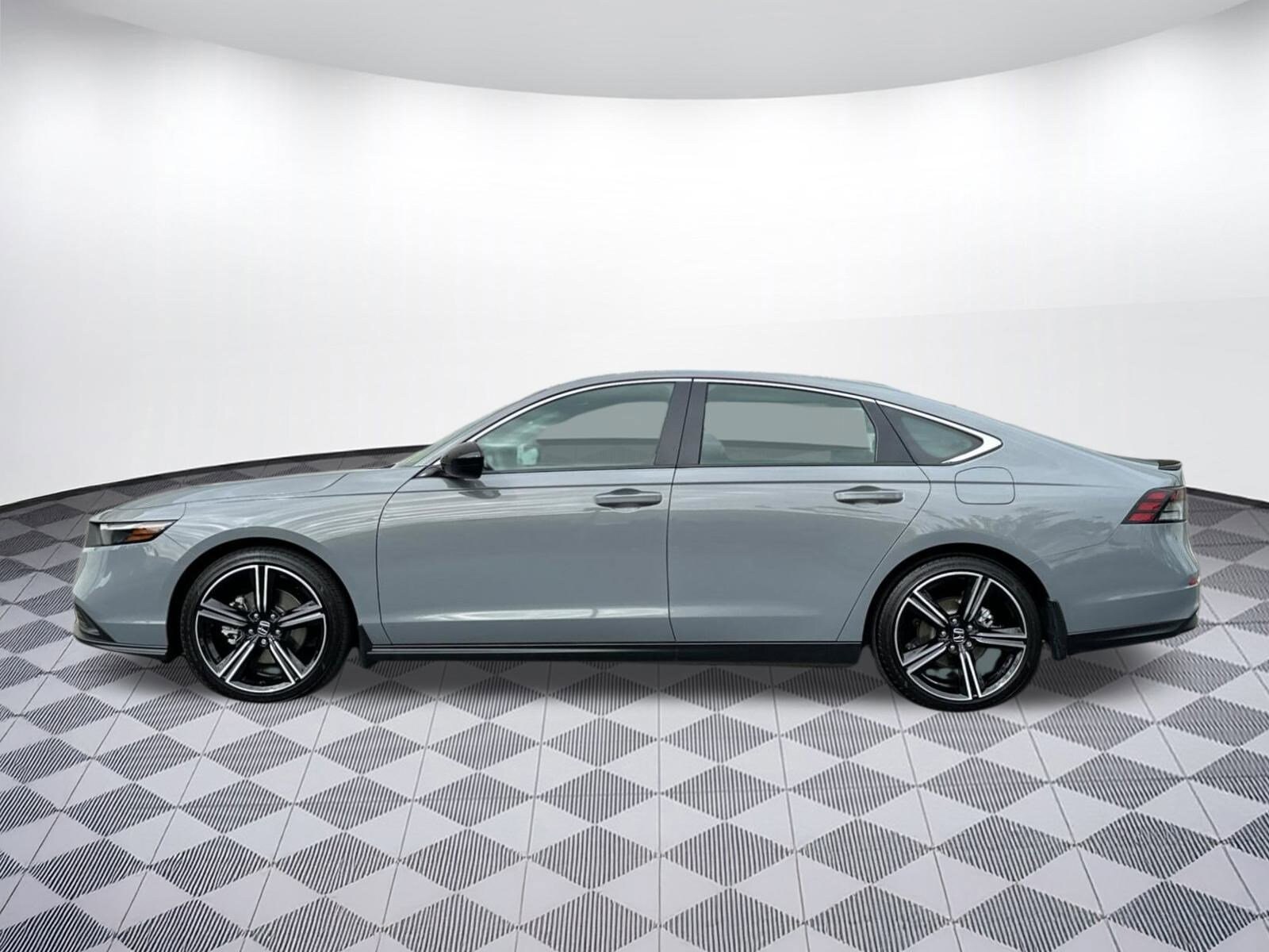 2025 Honda Accord Hybrid Sport photo 2