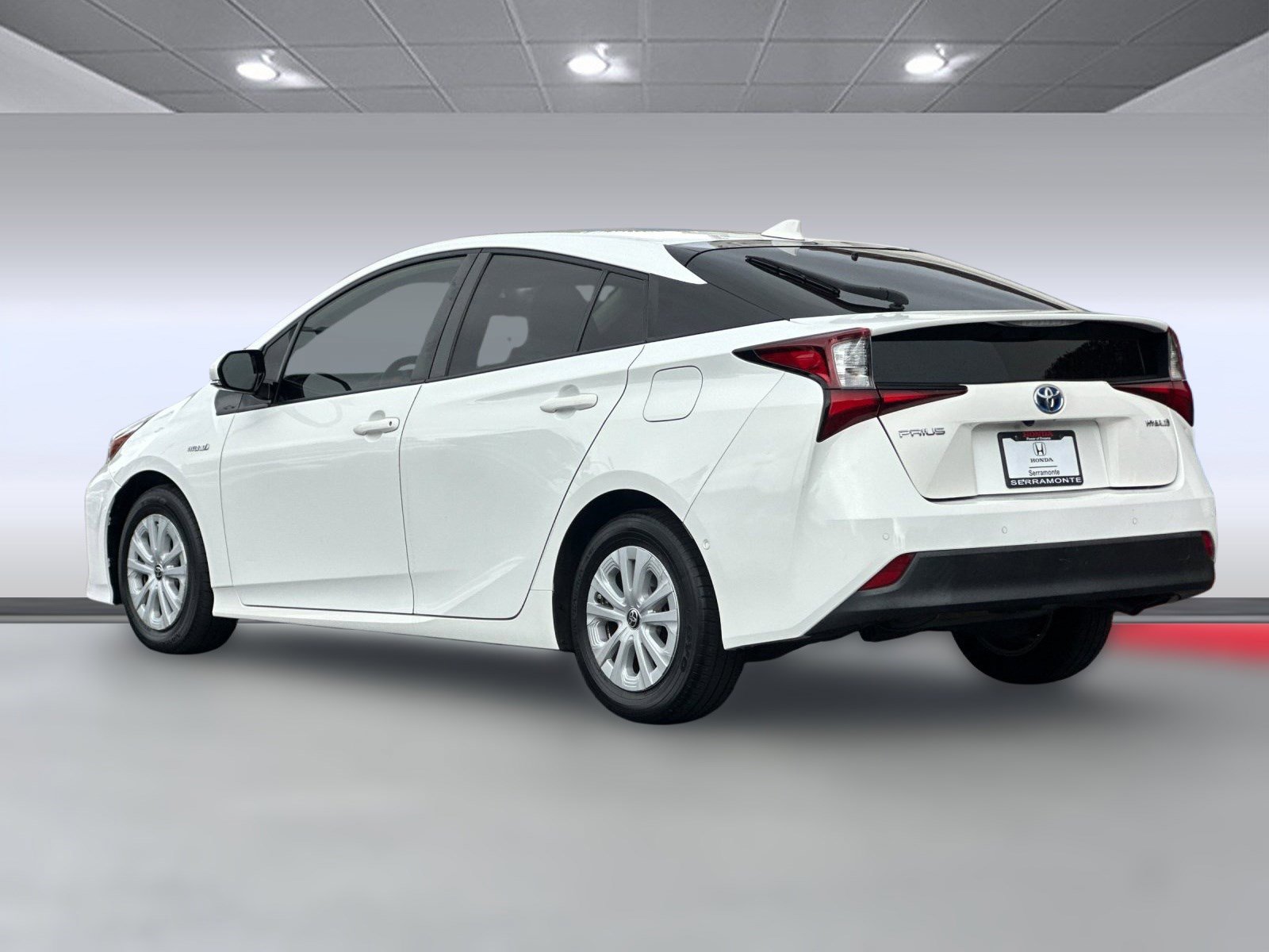 2019 Toyota Prius L Eco photo 3