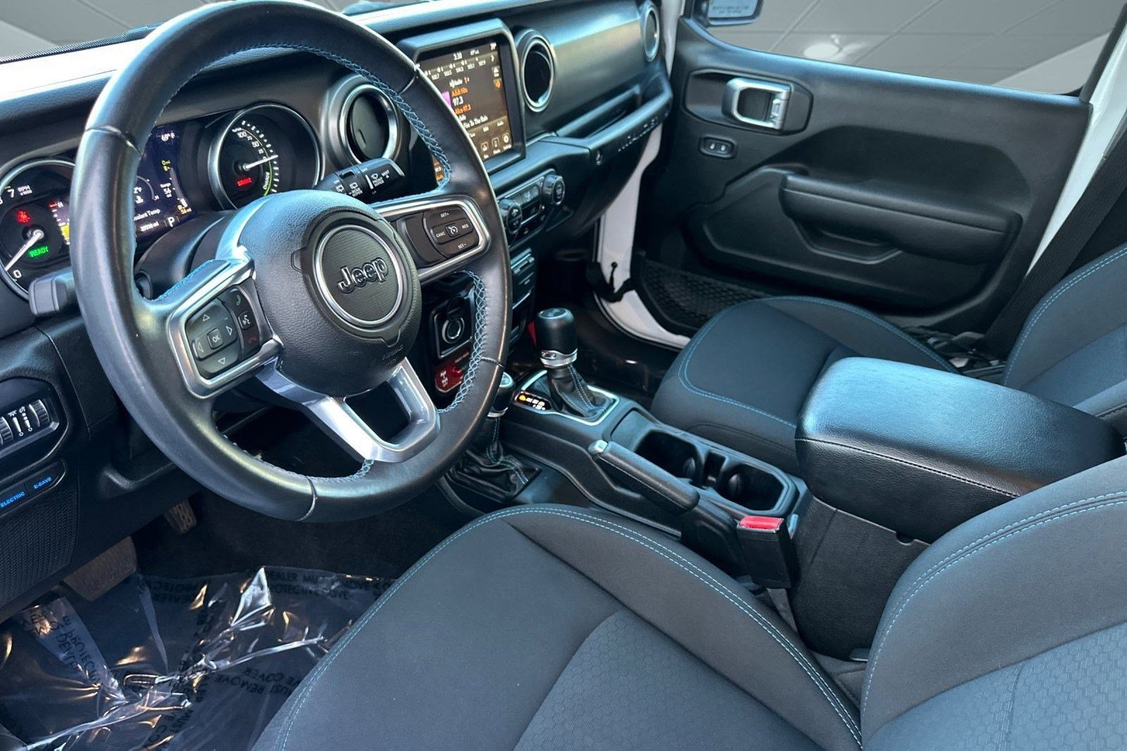 2022 Jeep Wrangler Unlimited 4xe Rubicon photo 4