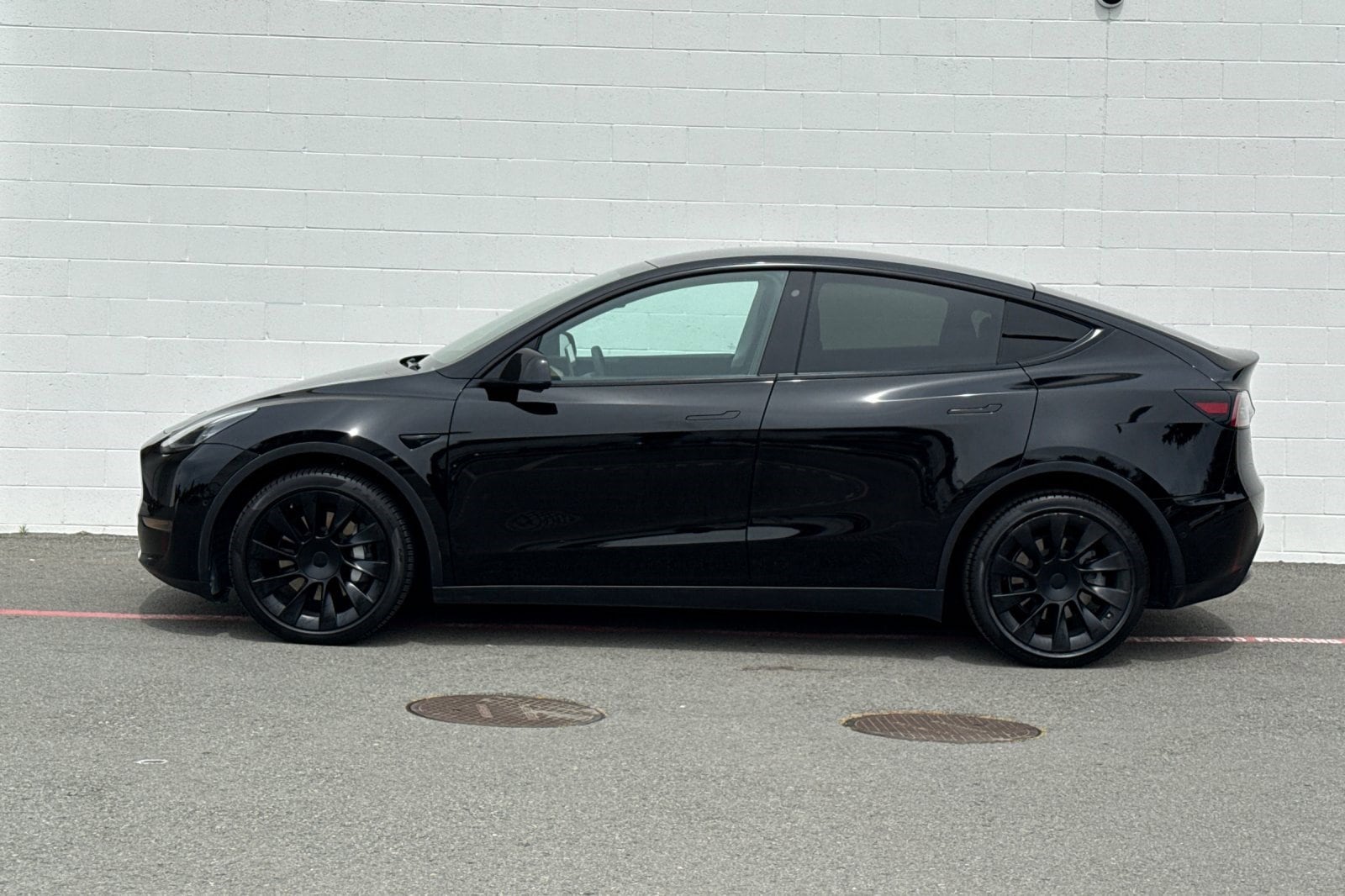 Used 2020 Tesla Model Y Long Range with VIN 5YJYGDEE9LF018979 for sale in Colma, CA