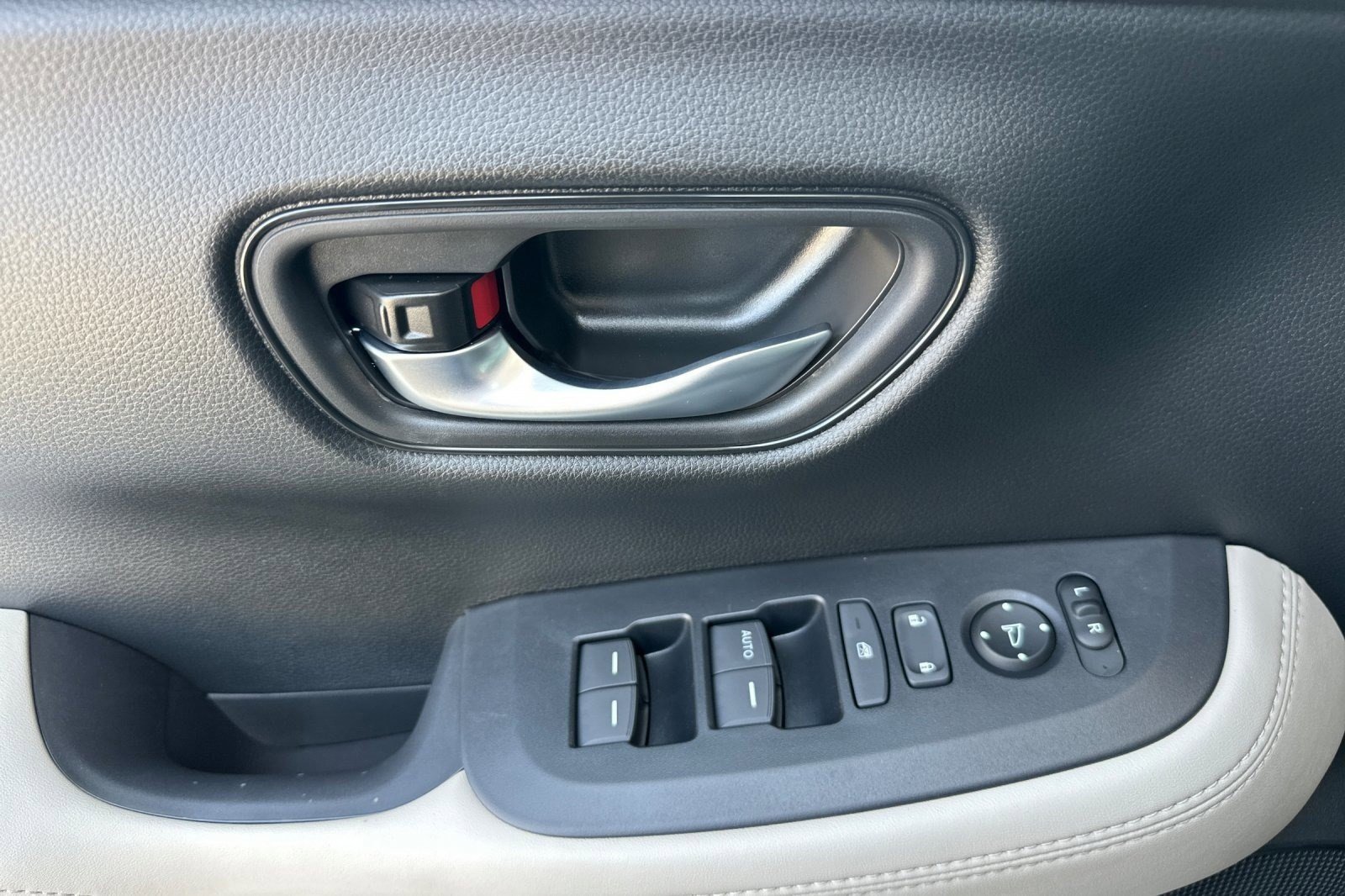 2026 Honda HR-V LX - Photo 27