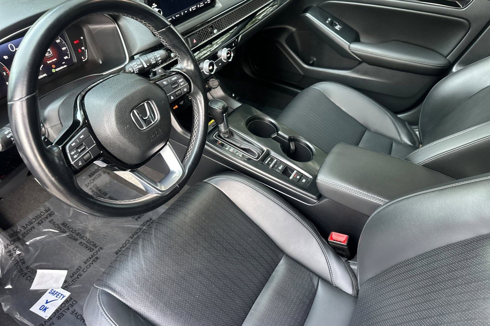 2023 Honda Civic Sport Touring Hatchback photo 3