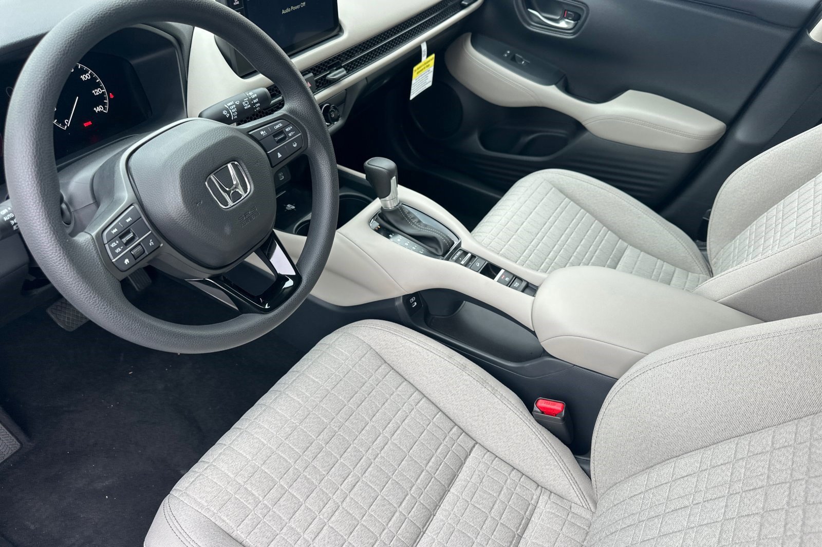 2026 Honda HR-V LX photo 4