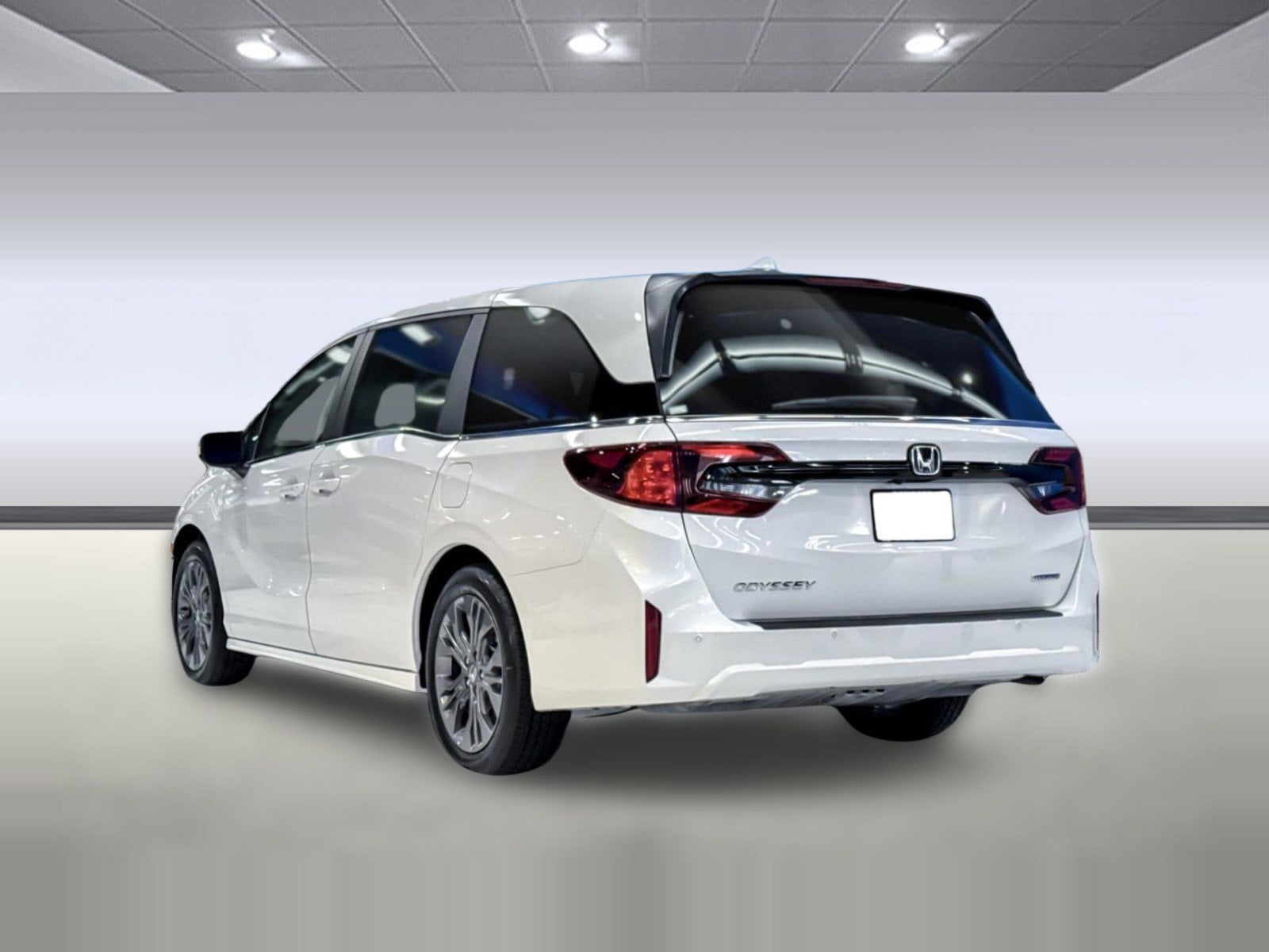 2026 Honda Odyssey Touring photo 2
