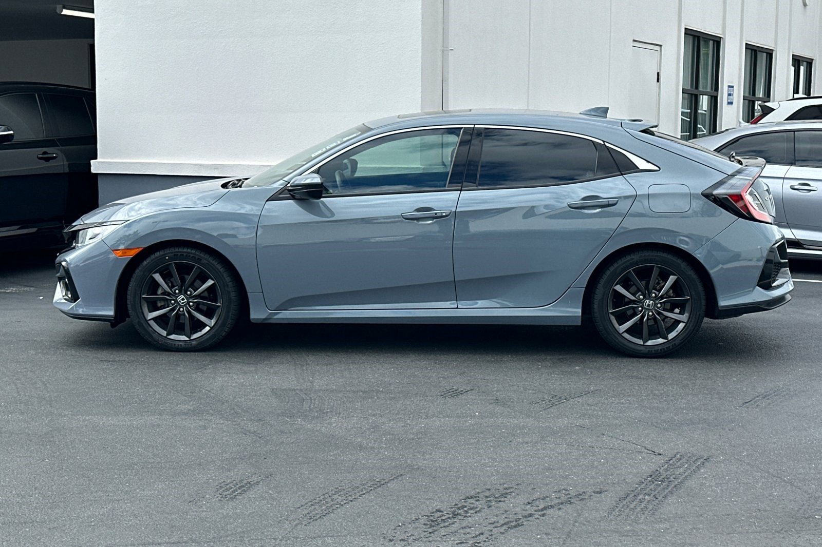 2021 Honda Civic EX Hatchback photo 2