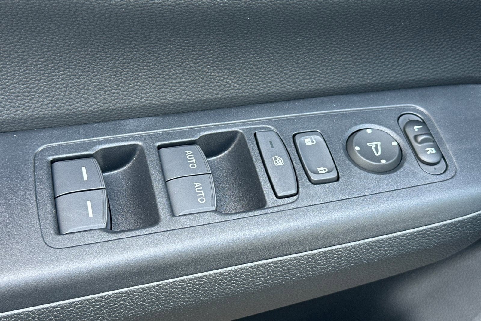 2026 Honda CR-V EX - Photo 13
