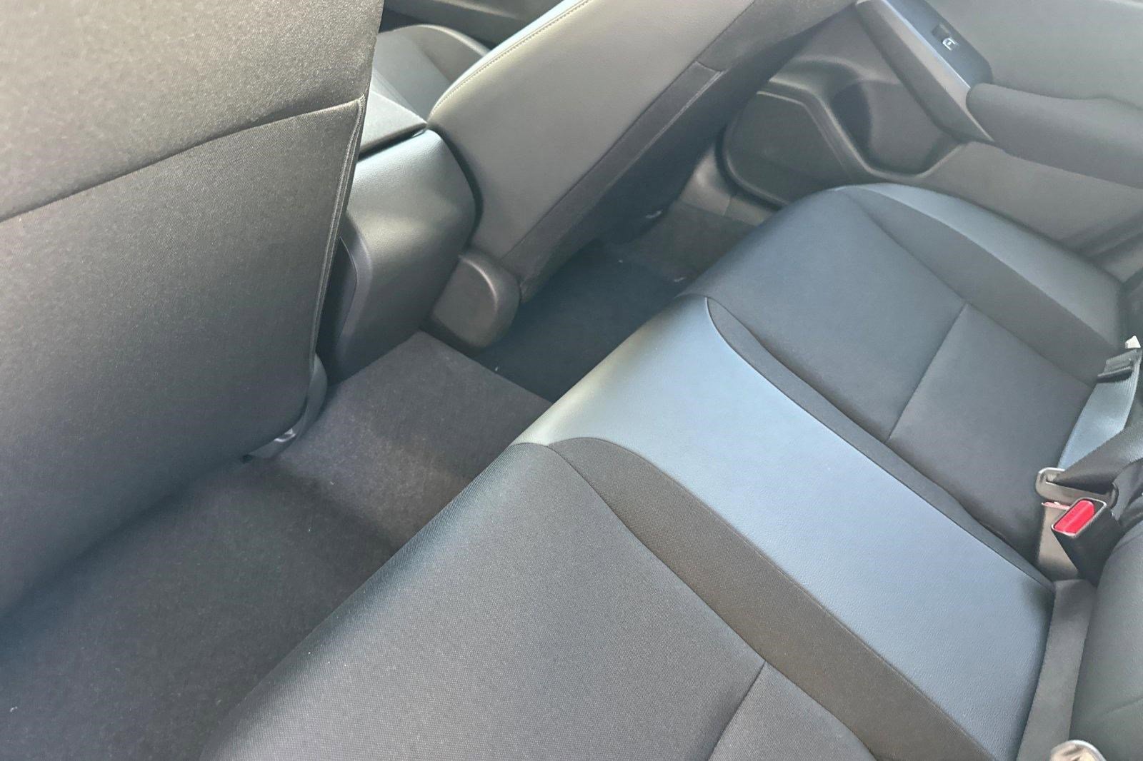 2026 Honda Civic Hatchback Sport - Photo 17