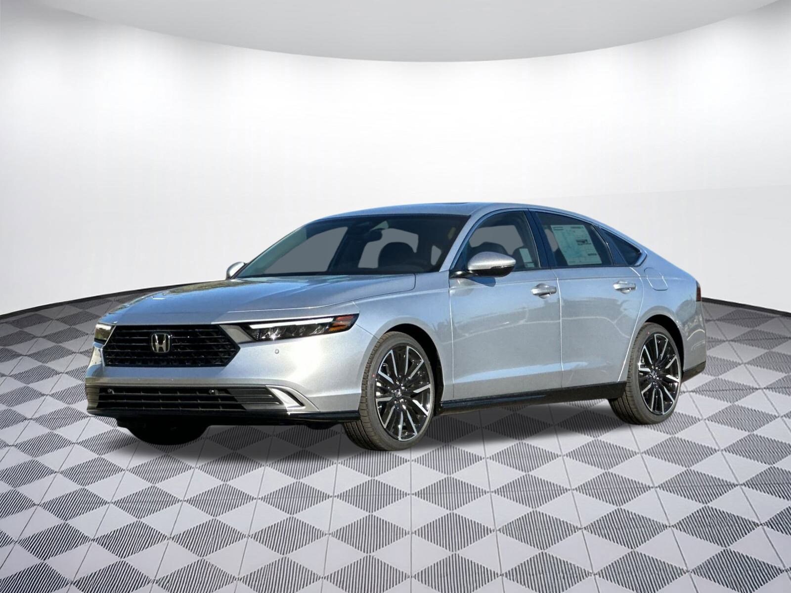 2025 Honda Accord Hybrid Touring photo 2