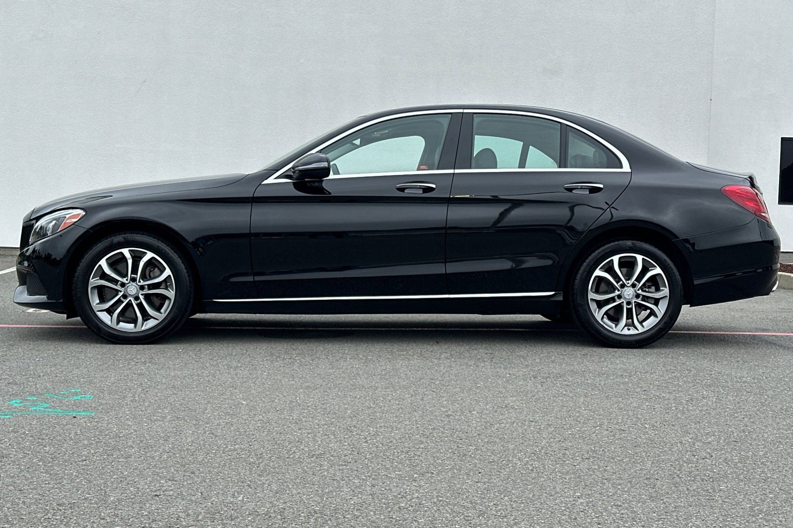 2017 Mercedes Benz C 300 4MATIC Sedan photo 2