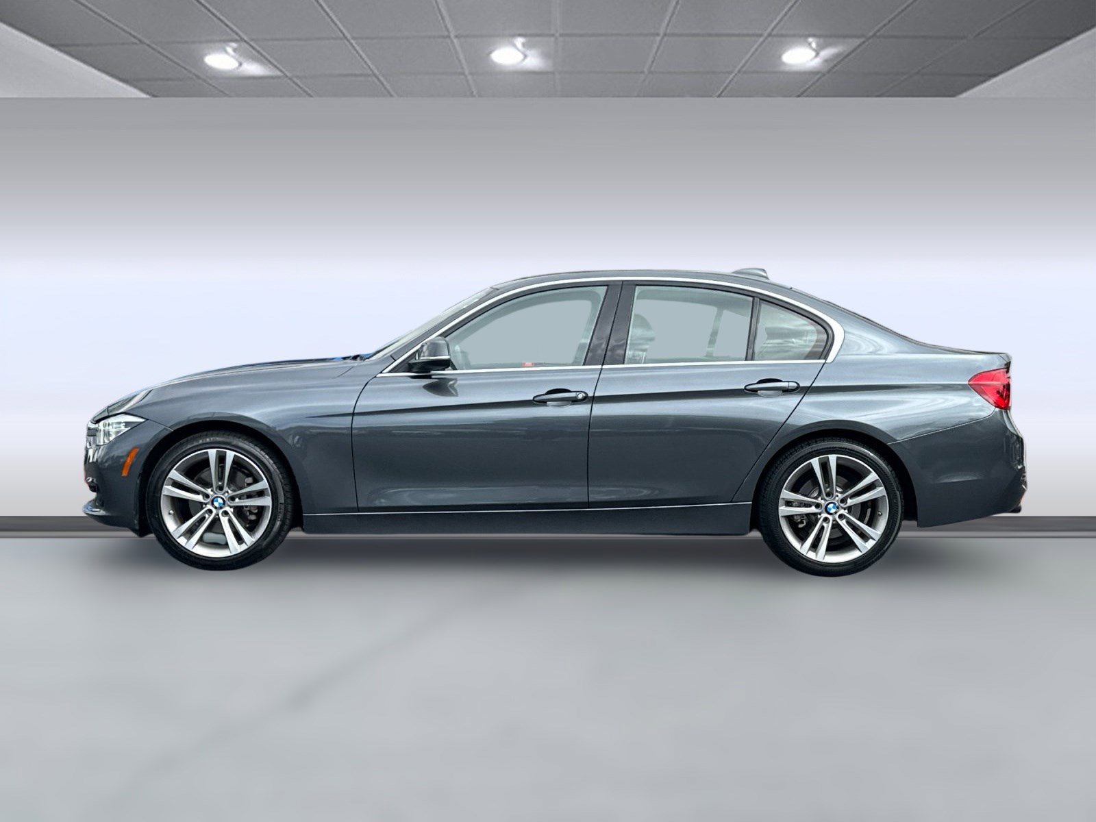 2017 Bmw 330i photo 2