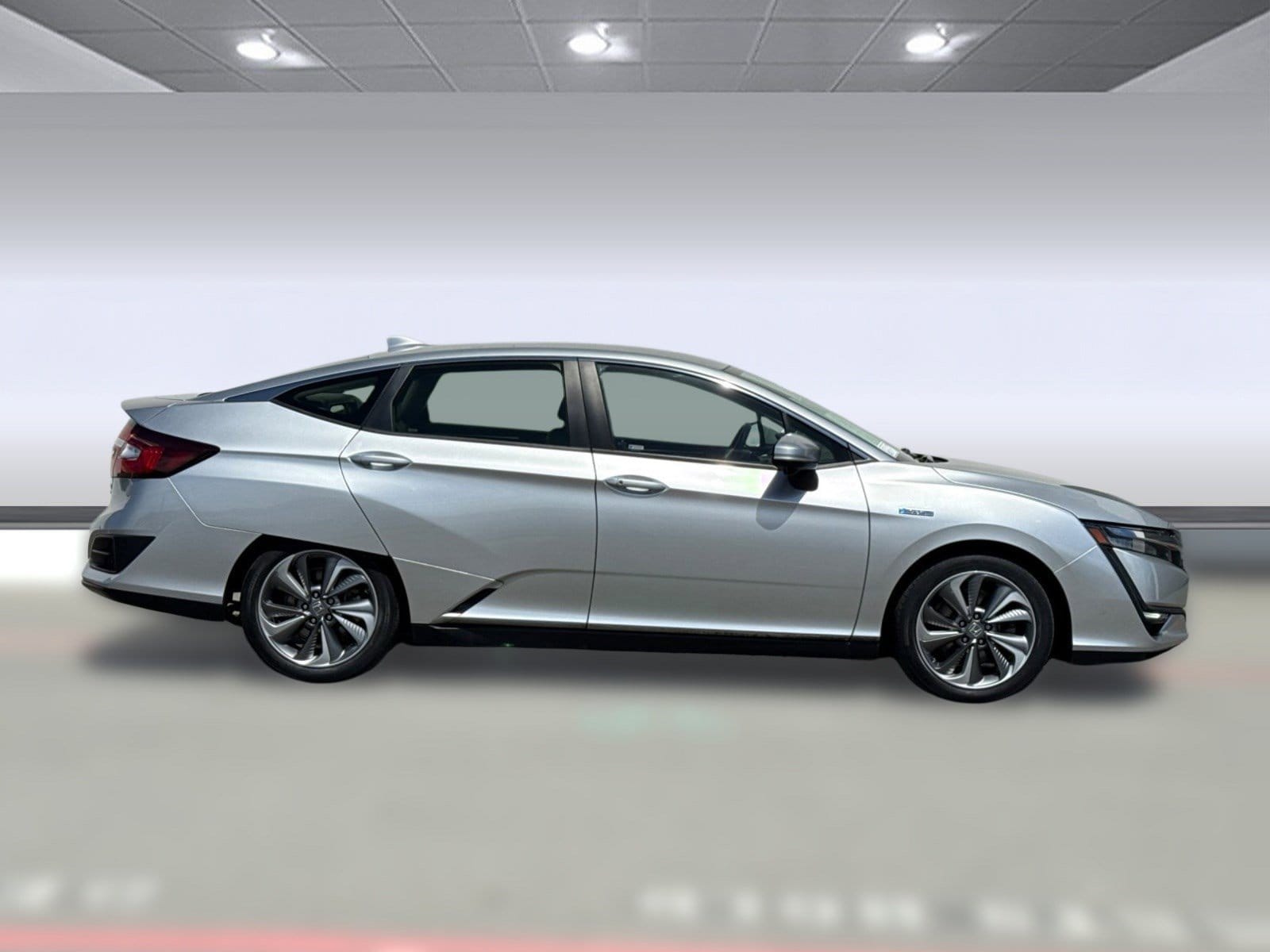 2018 Honda Clarity Plug-In Hybrid Touring photo 3