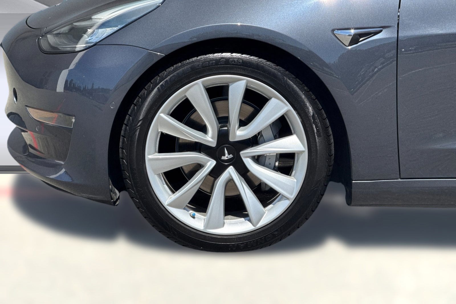 2018 Tesla Model 3 Long Range Dual Motor - Photo 11
