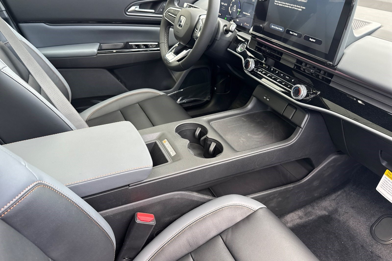 2026 Honda Prologue Touring - Photo 14