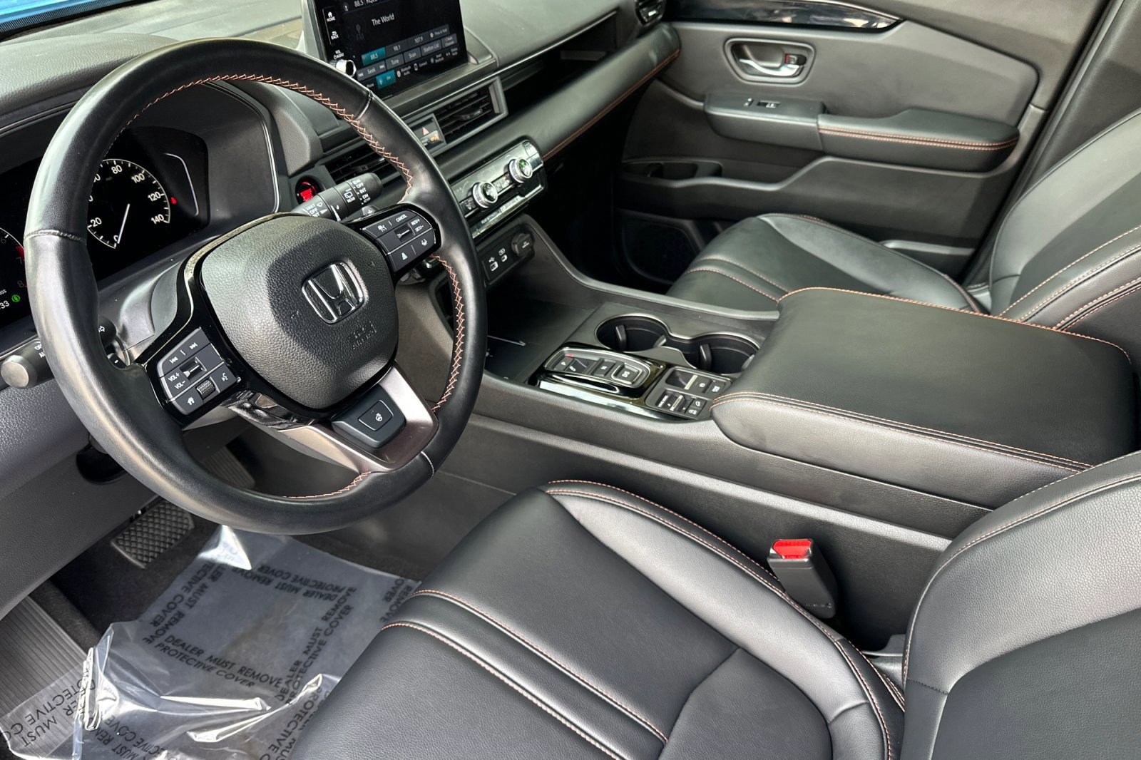 2025 Honda Pilot TrailSport photo 4