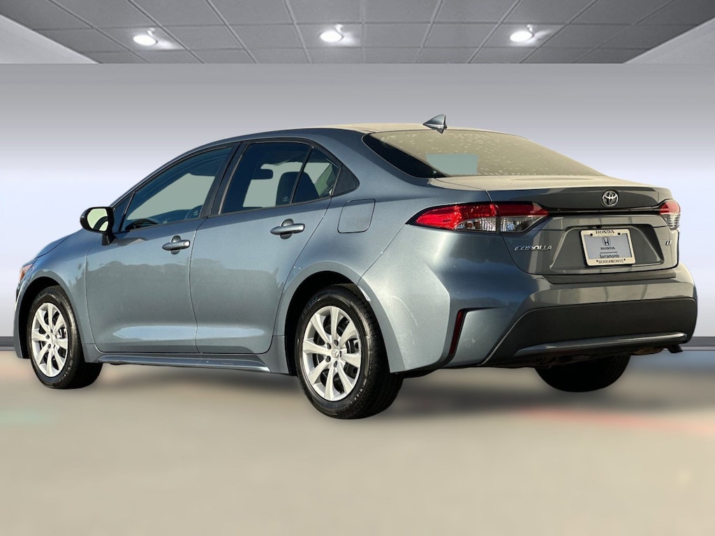 Used 2020 Toyota Corolla LE Sedan