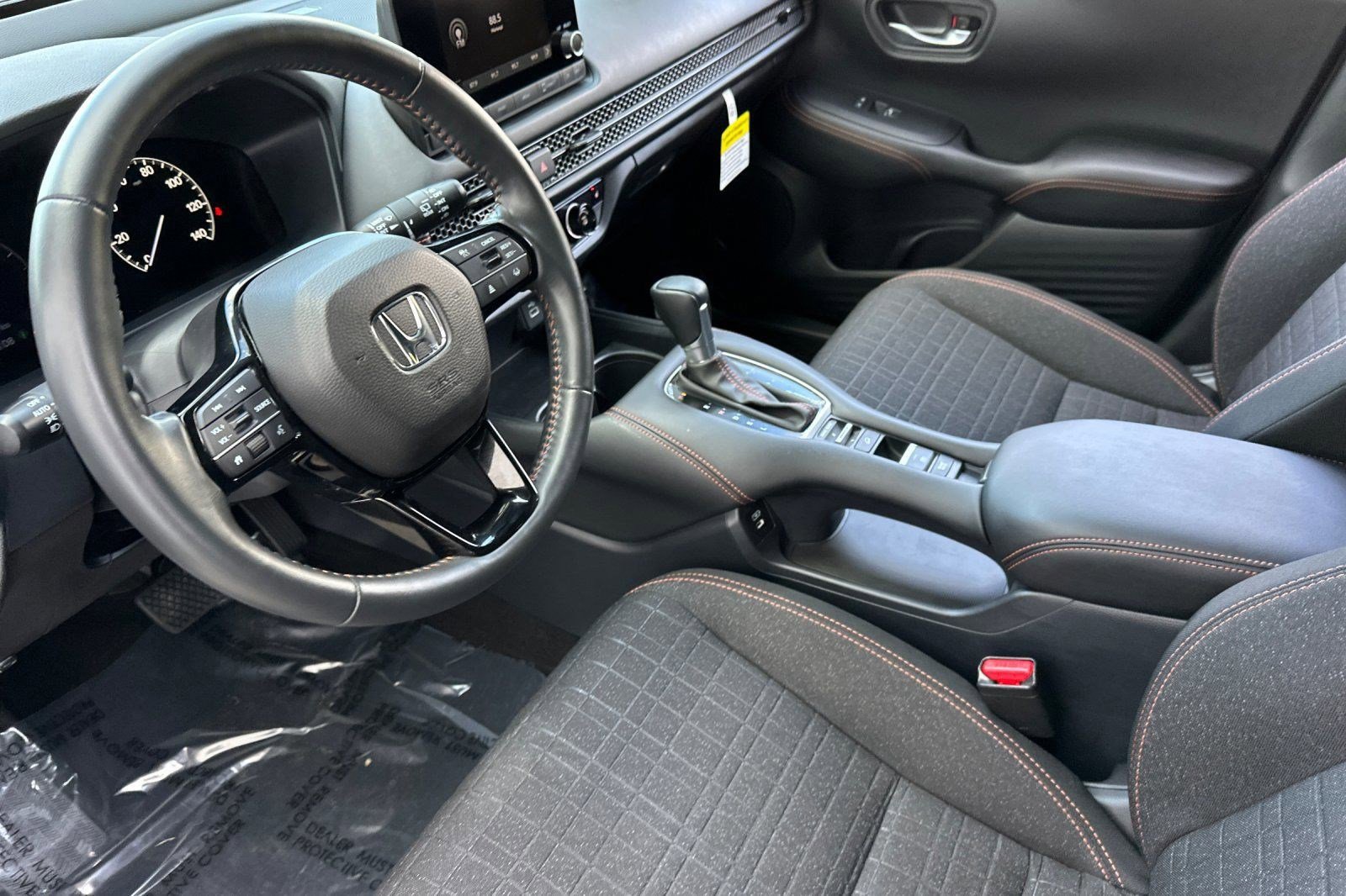 2025 Honda HR-V Sport photo 4