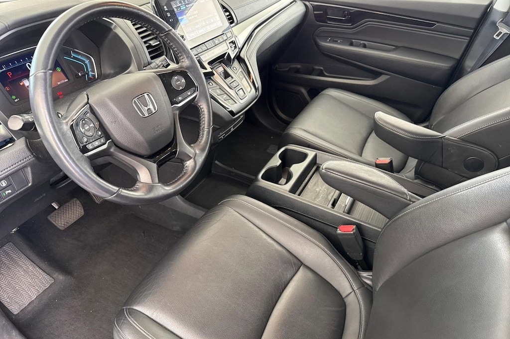 Certified 2023 Honda Odyssey Touring Van