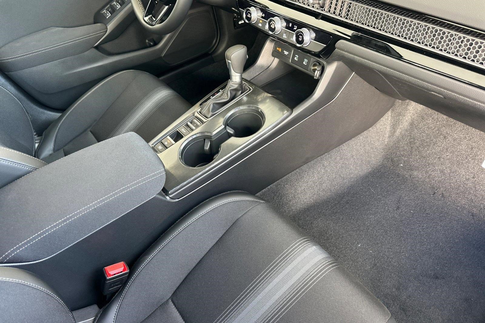 2026 Honda Civic Hatchback Sport - Photo 22