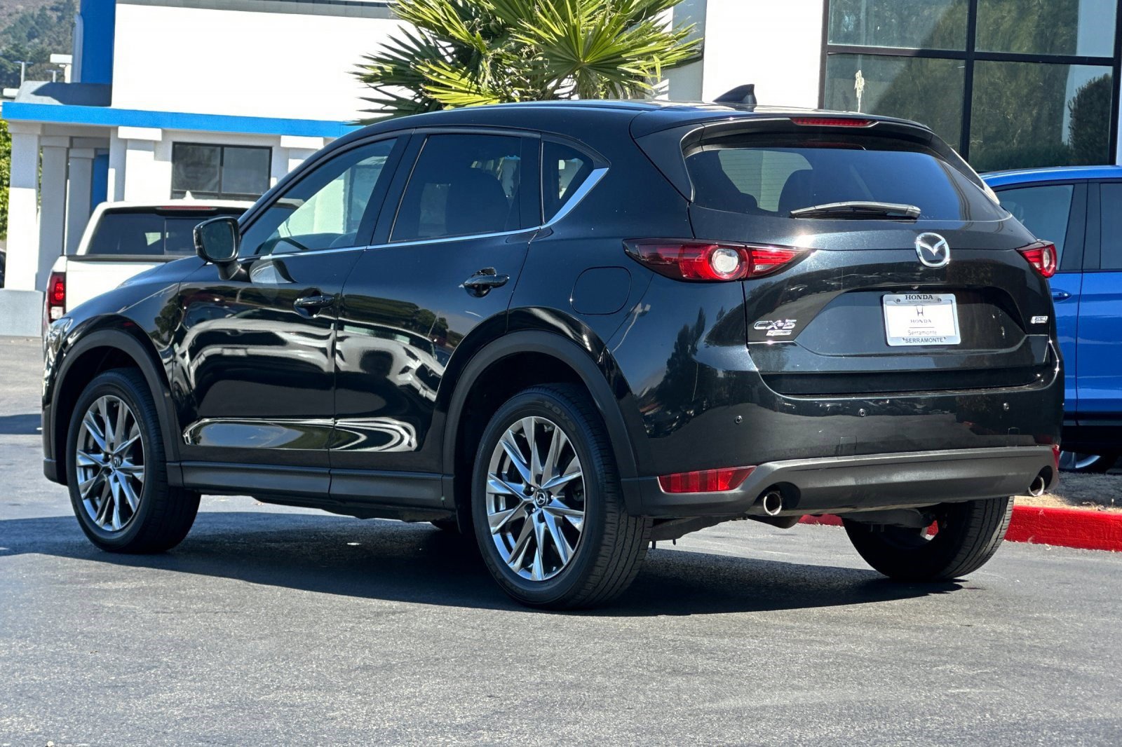 2019 Mazda CX-5 Signature photo 3