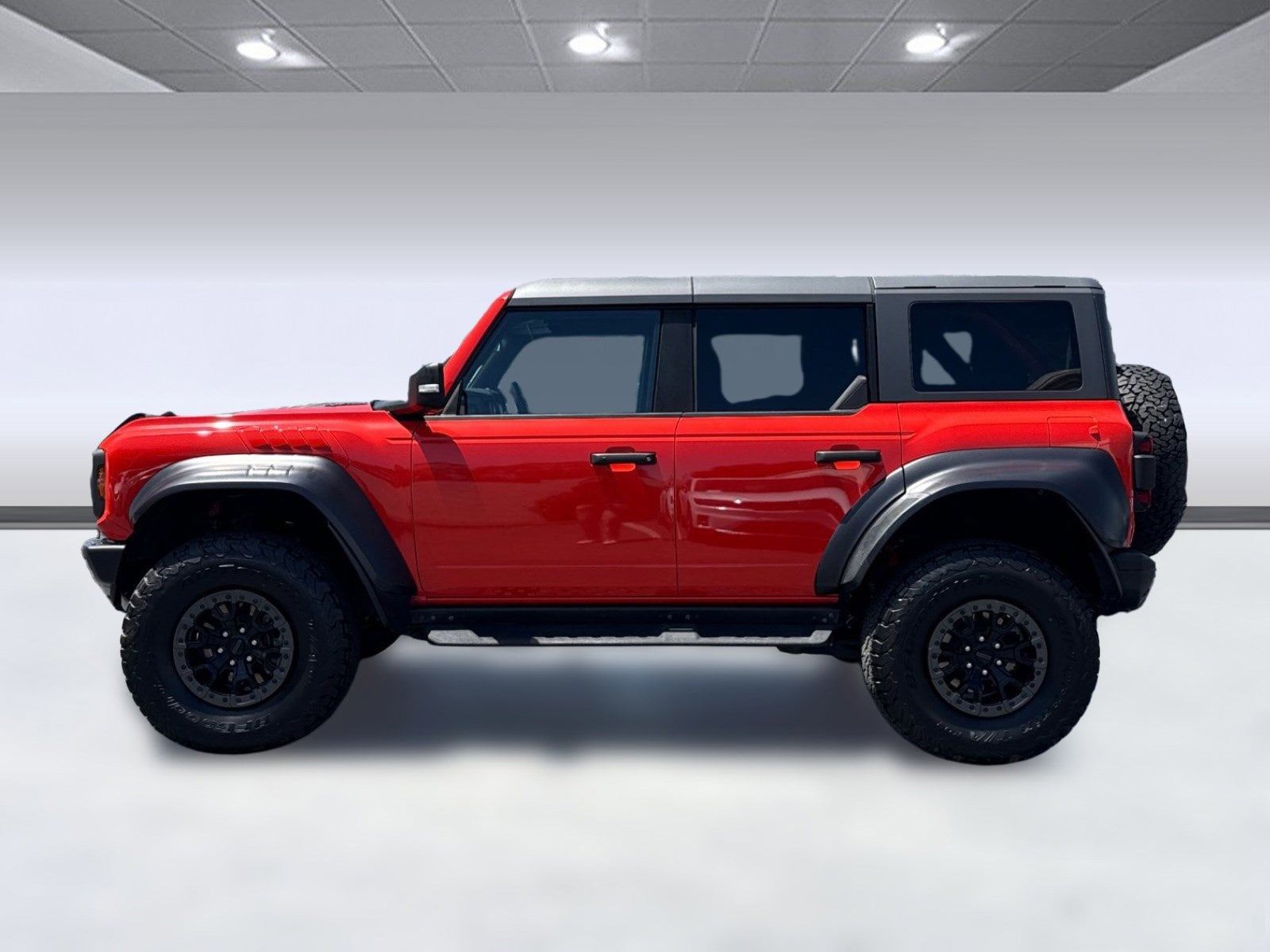 2023 Ford Bronco 4-Door Raptor - Photo 2