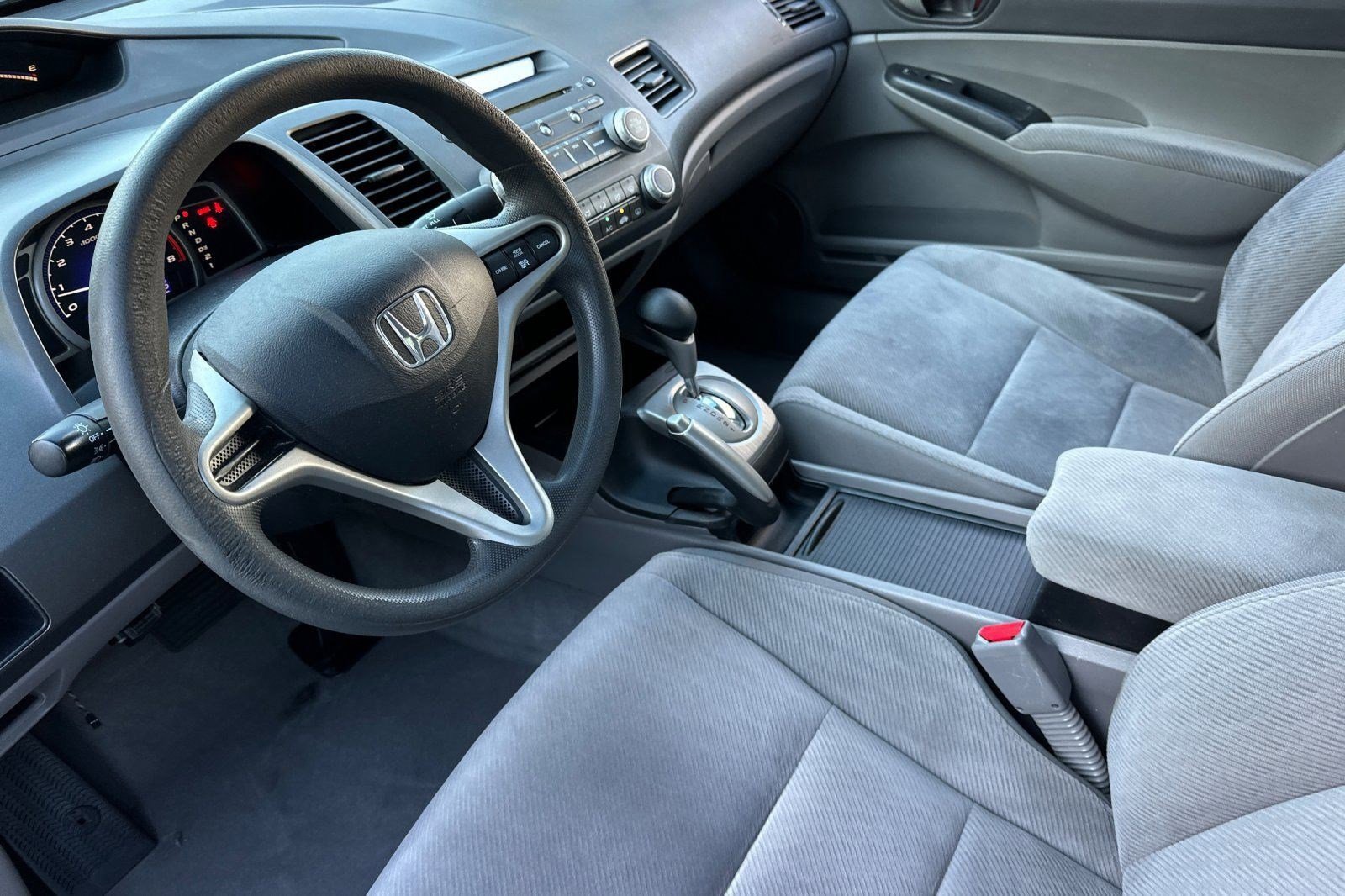 2011 Honda Civic LX photo 4