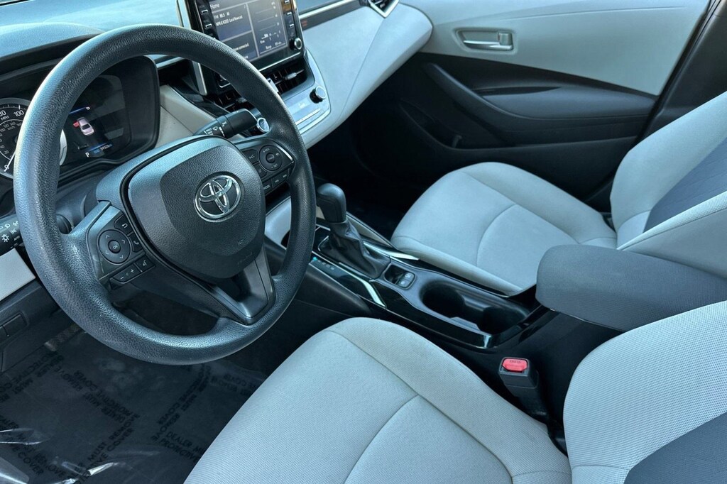 Used 2020 Toyota Corolla LE Sedan